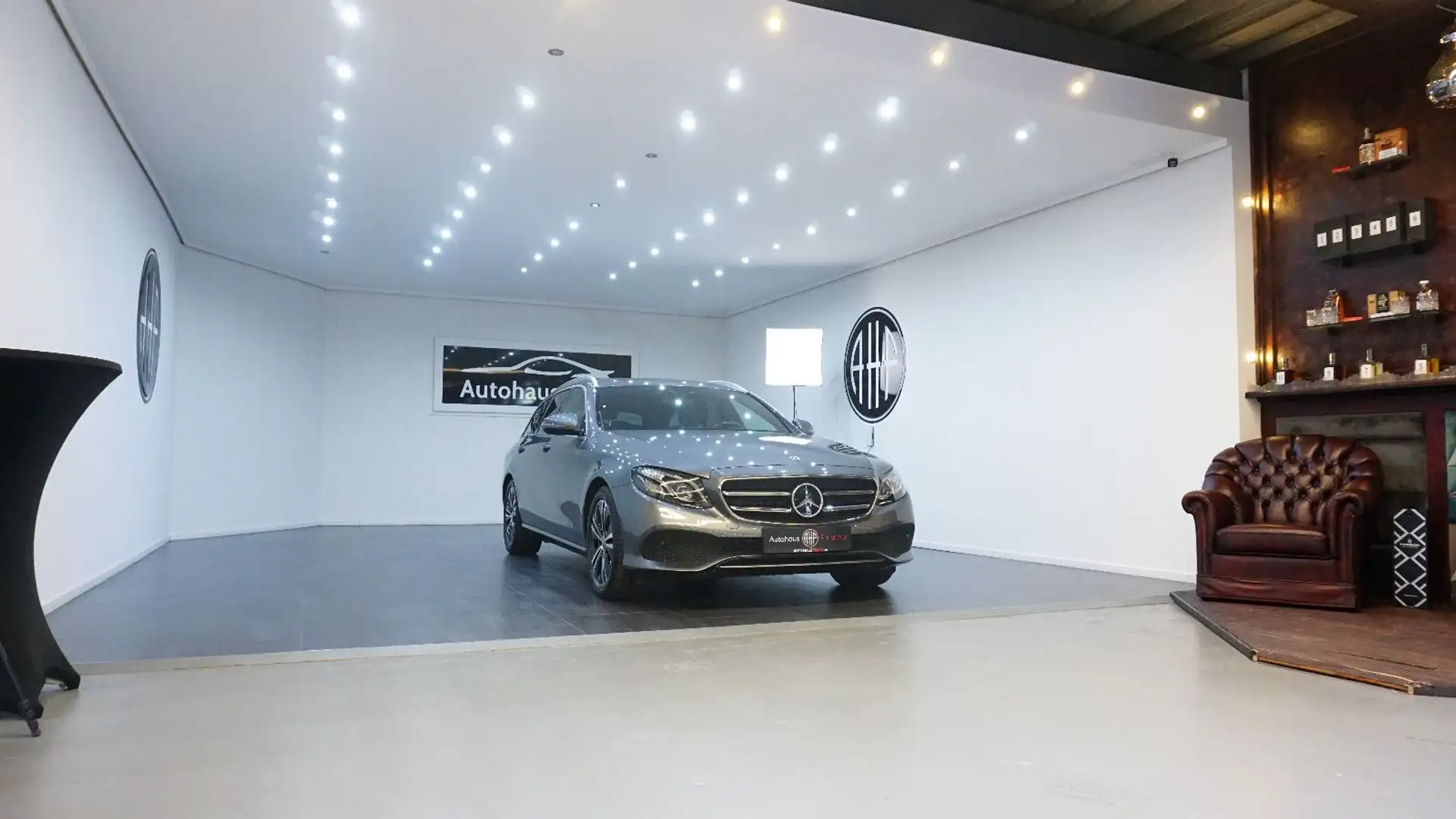Mercedes-Benz E 350 d*TOTW*KAM*Carplay*AHK*SHZ*Schiebedach* Grigio - 1