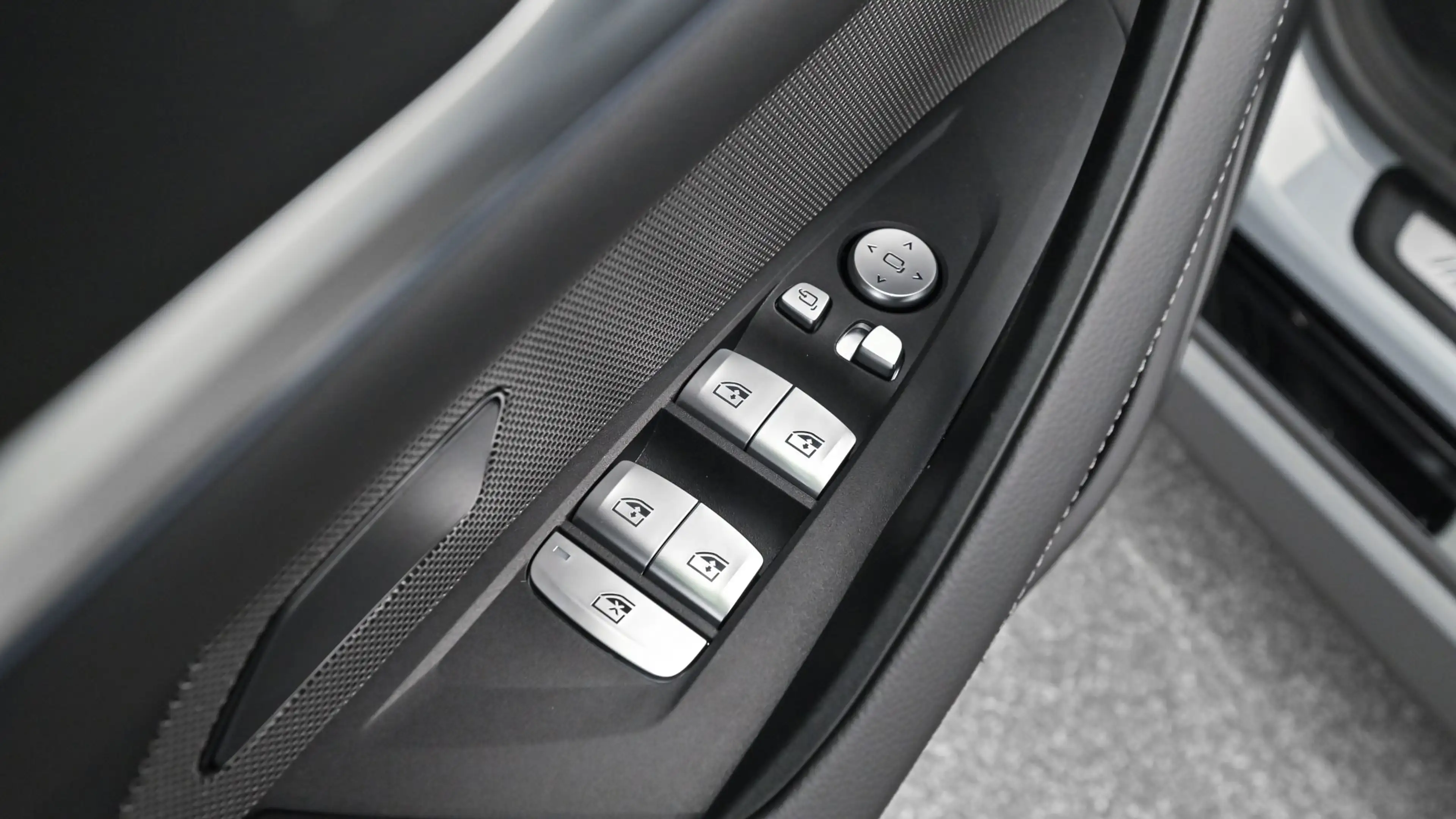 BMW i4 Gran Coupe xDrive40 M-Sport Edition — photo 11