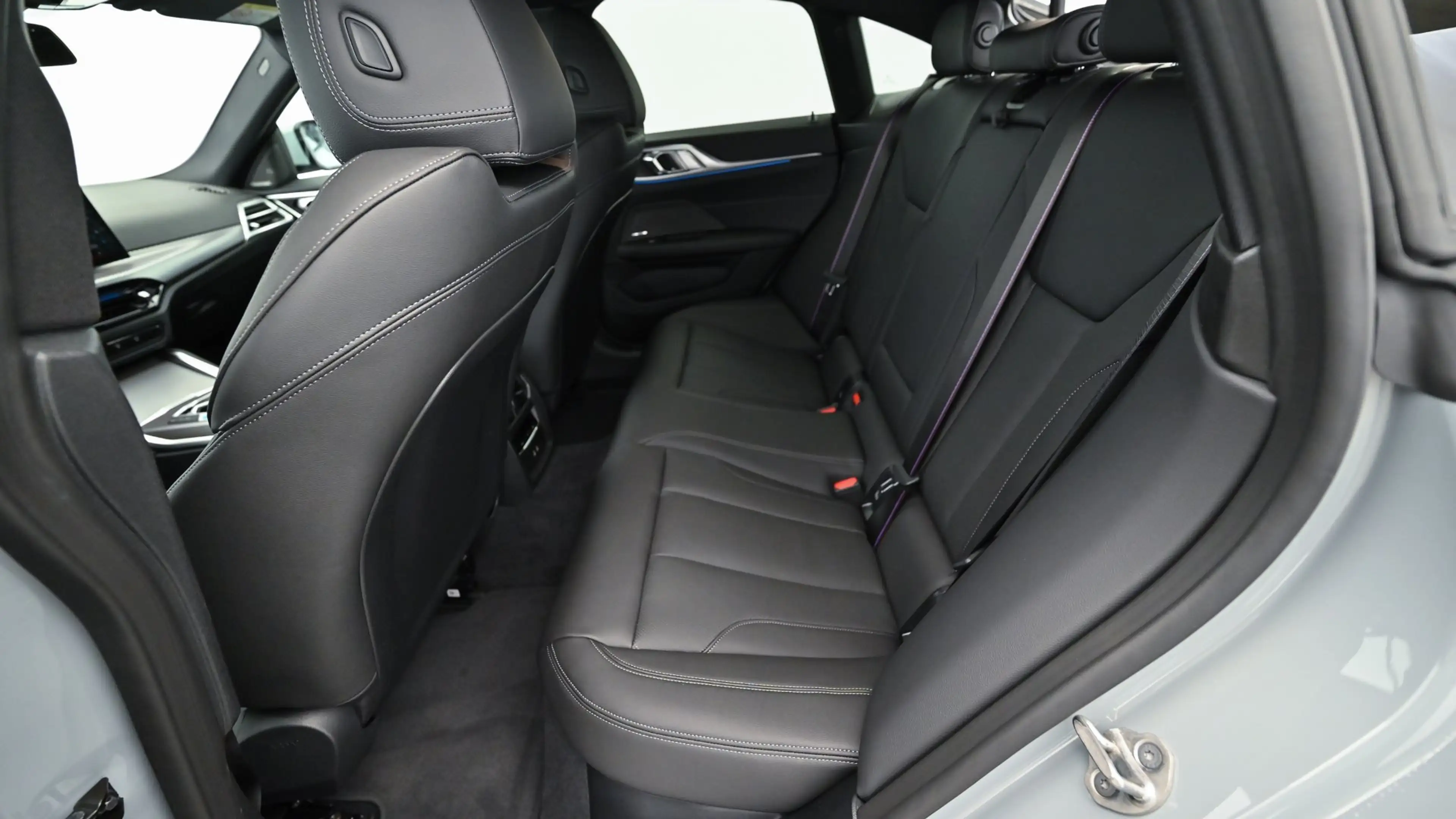 BMW i4 Gran Coupe xDrive40 M-Sport Edition — photo 12