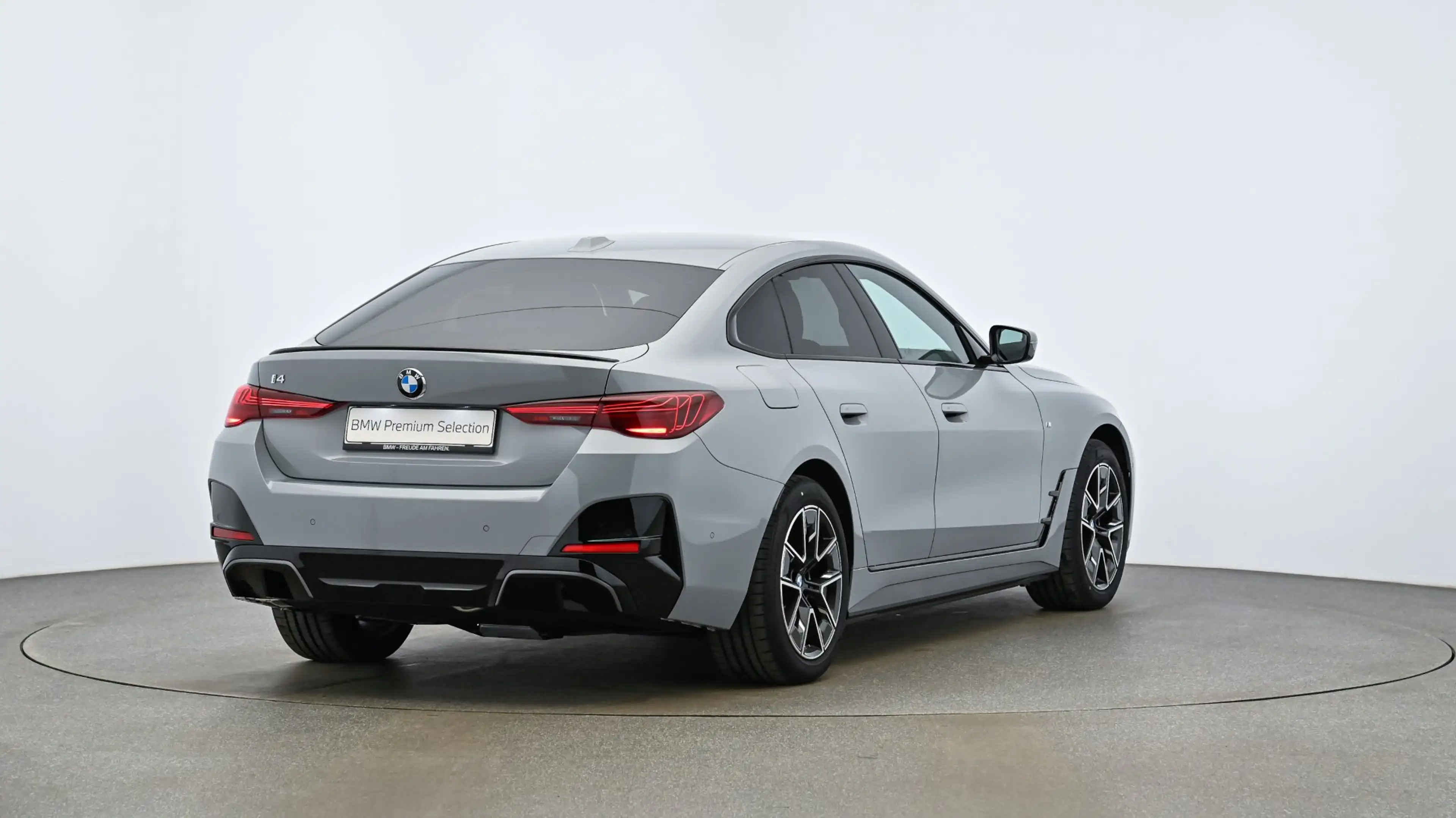 BMW i4 Gran Coupe xDrive40 M-Sport Edition — photo 4
