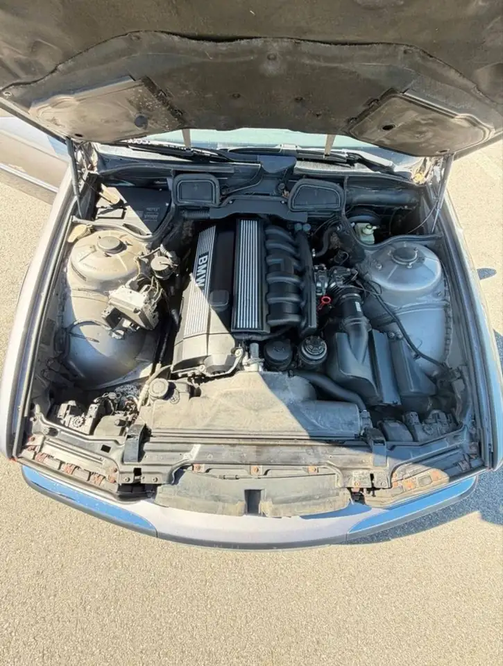 BMW 728iL, foto 12