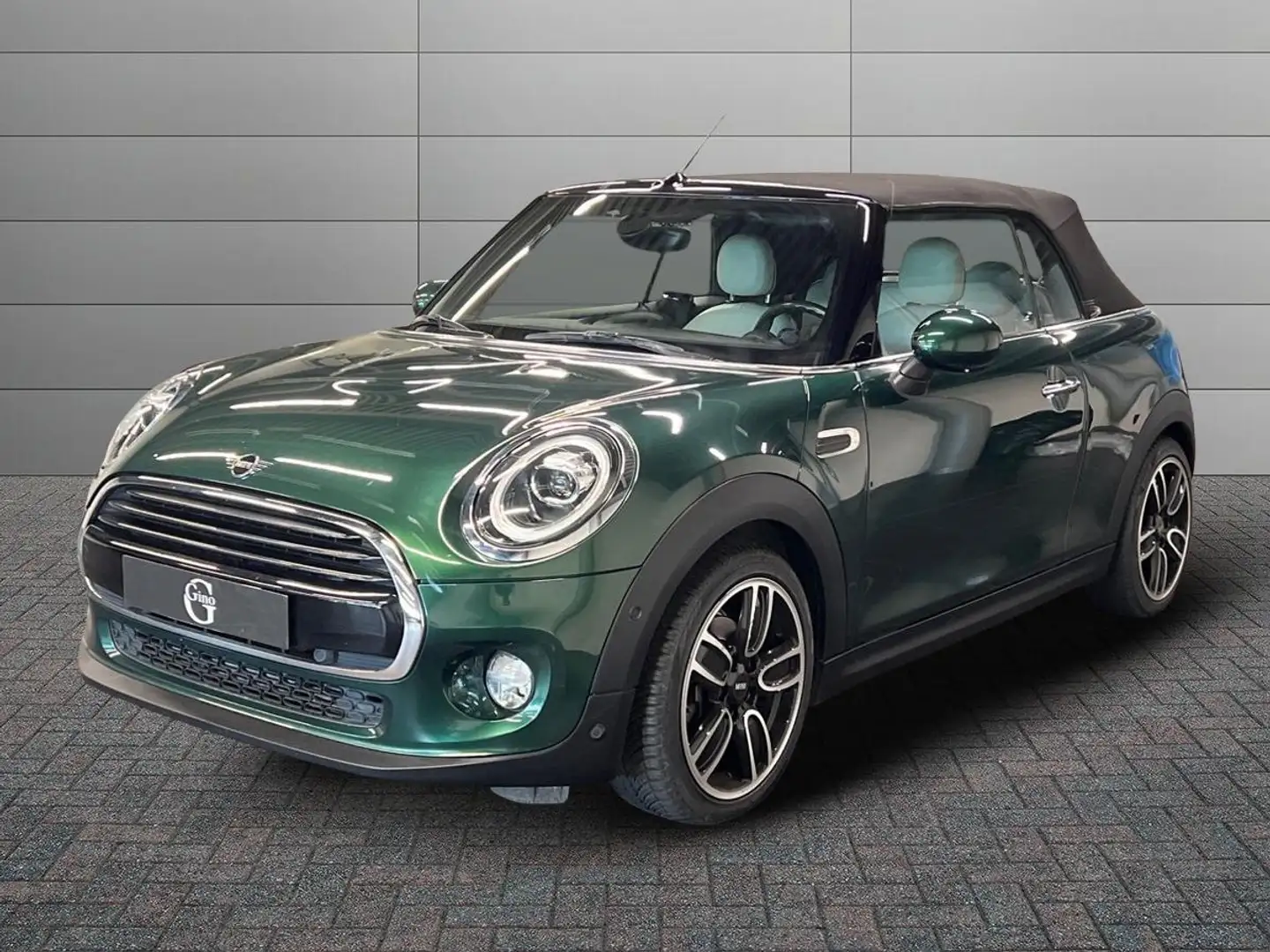 MINI Cooper D Cabrio 1.5 Cooper D Boost auto Vert - 1