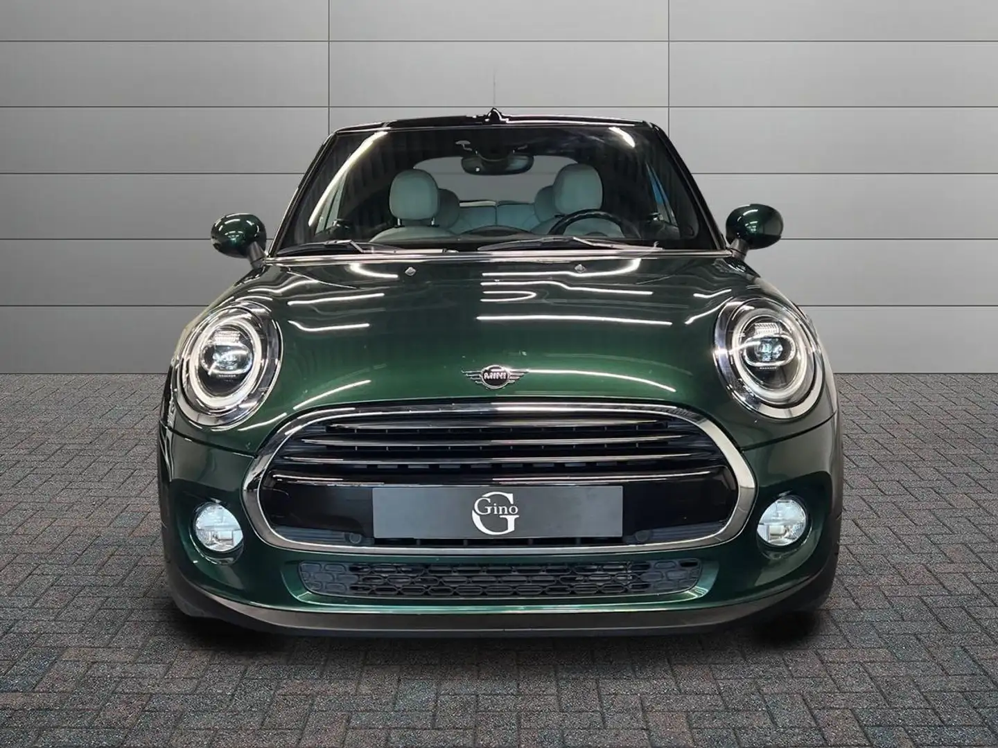 MINI Cooper D Cabrio 1.5 Cooper D Boost auto Vert - 2
