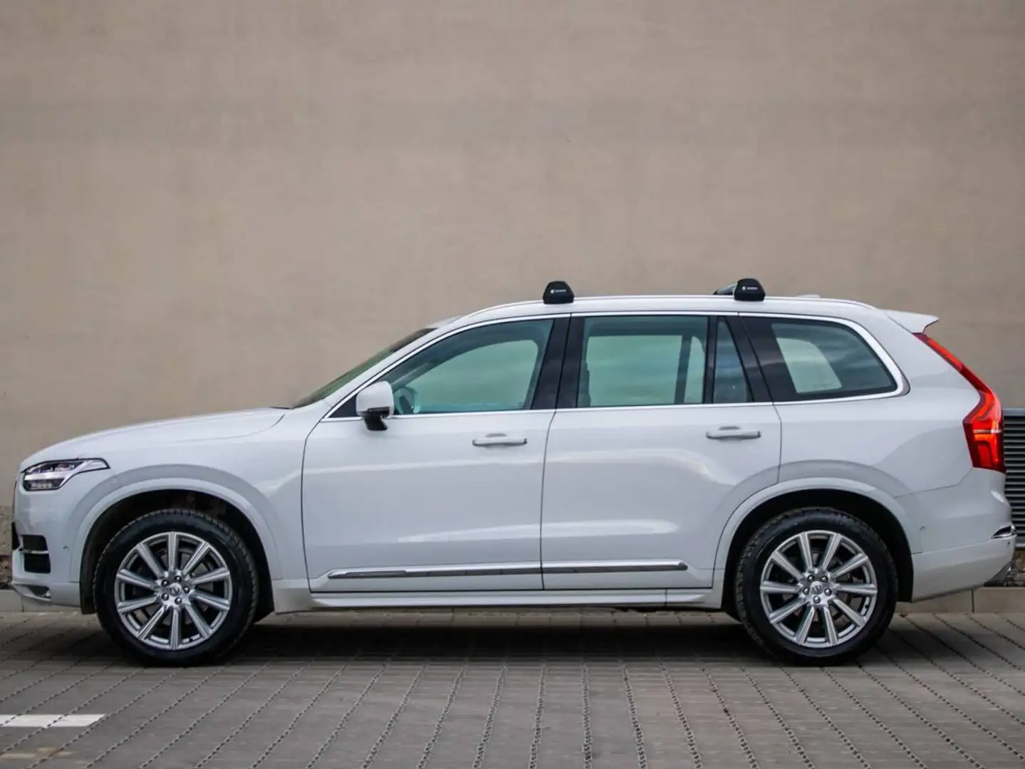 Volvo XC90 XC90 2.0D D5 AWD Geartronic Inscription Weiß - 1