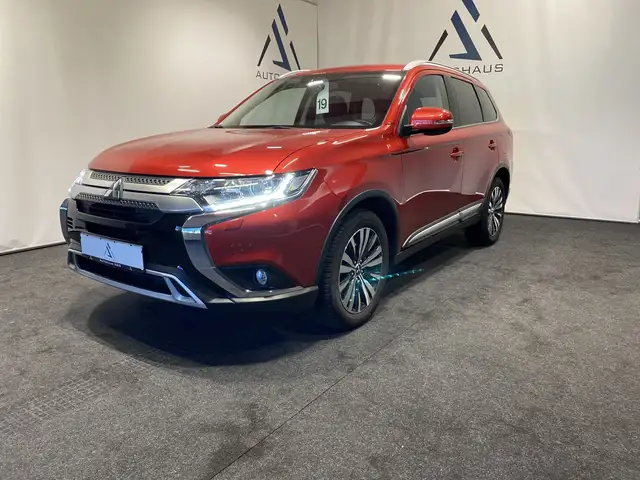 Mitsubishi Outlander Plus Kamera SHZ CarPlay Keyless LED