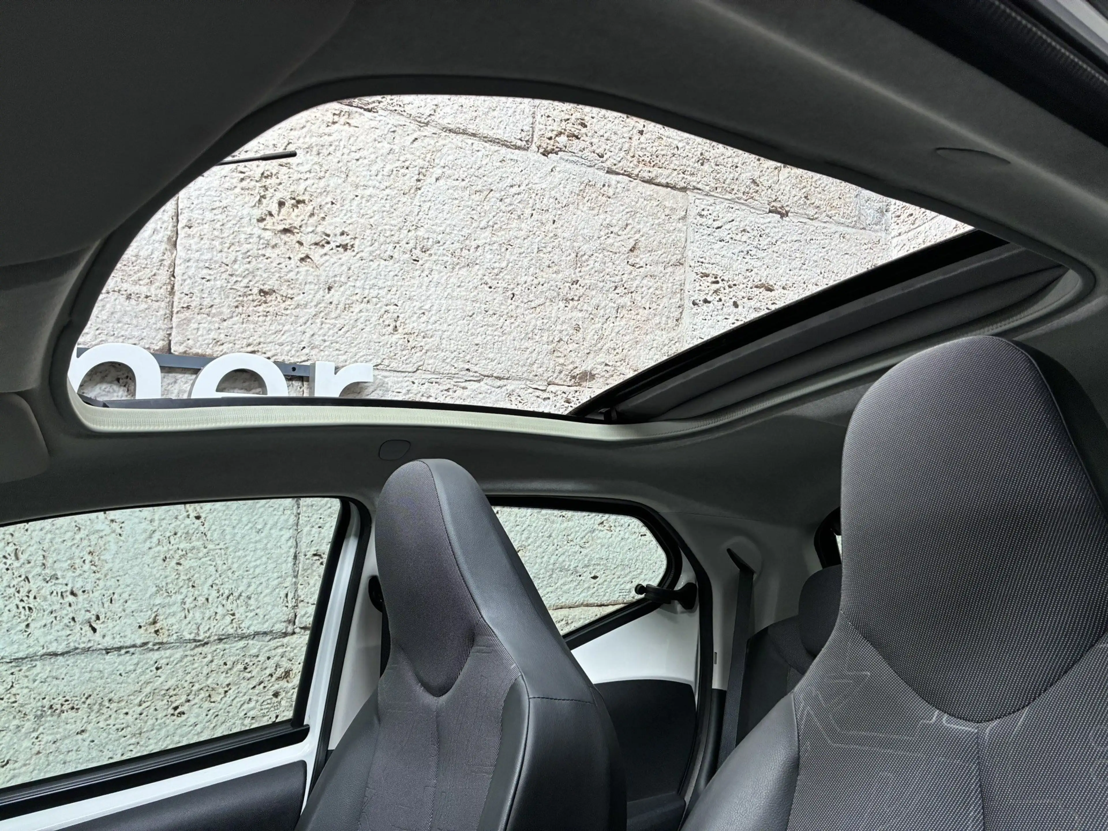 Toyota Aygo X 1,0 VVT-i x-wave + Faltdach — photo 5