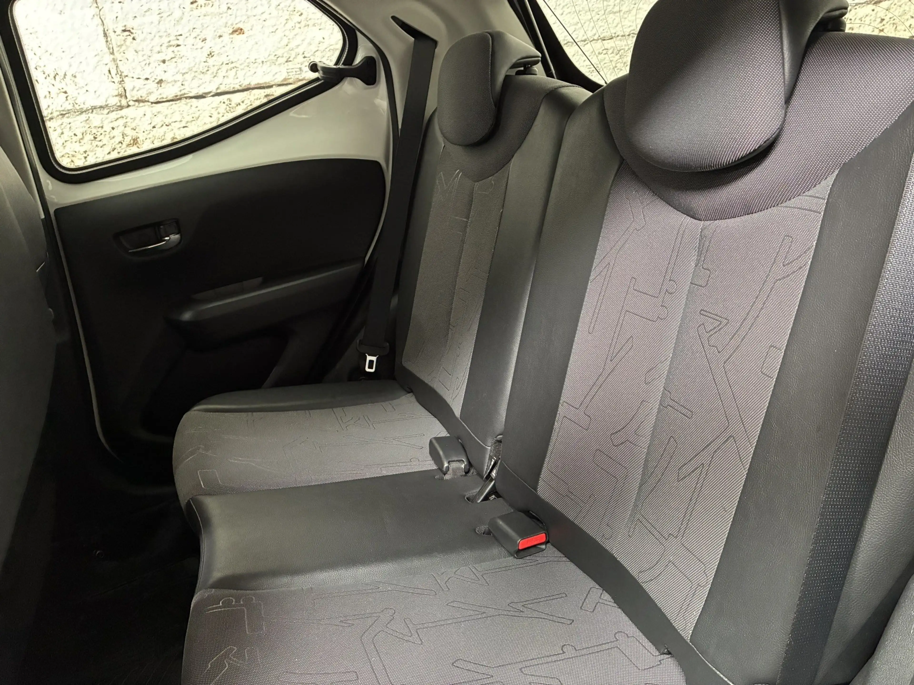 Toyota Aygo X 1,0 VVT-i x-wave + Faltdach — photo 9
