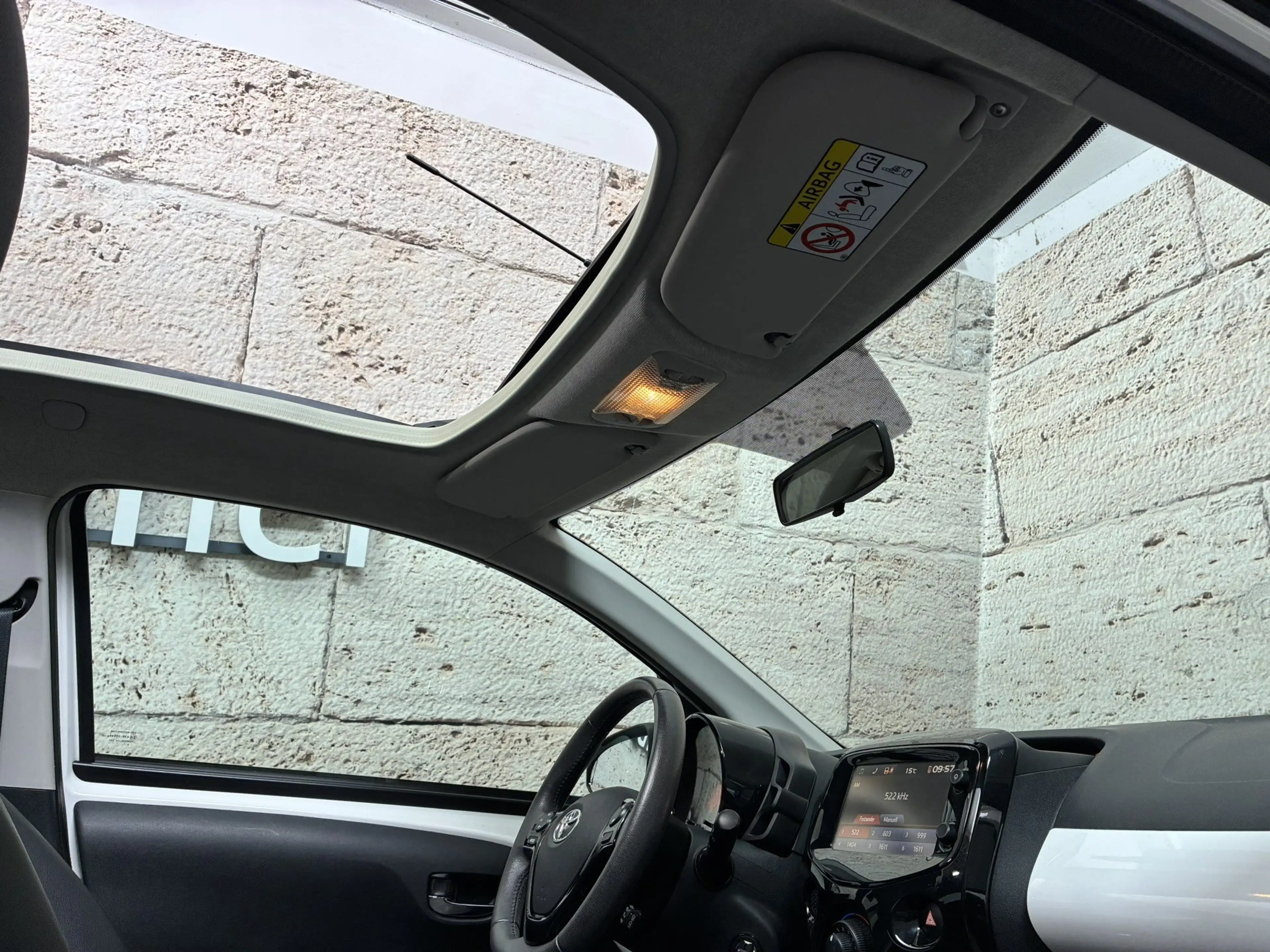 Toyota Aygo X 1,0 VVT-i x-wave + Faltdach — photo 6