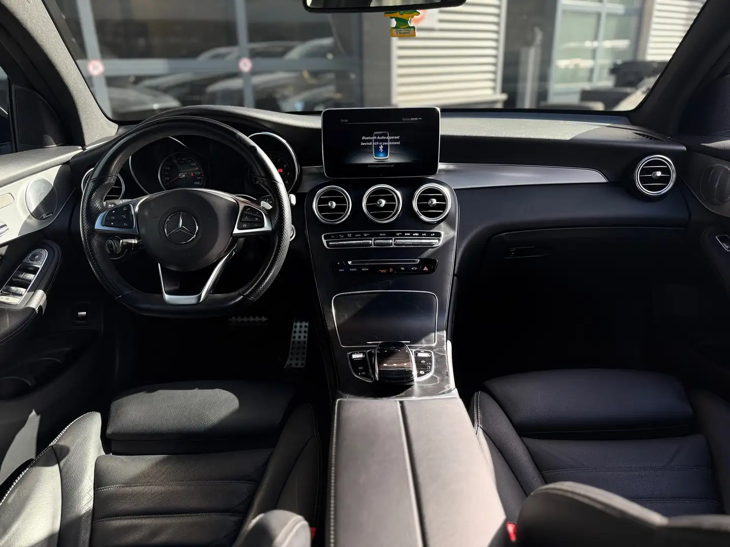 Mercedes-Benz GLC 250 Coupé 4MATIC Sport Edition Premium Plus|AMG|Pano|B Grijs - 2