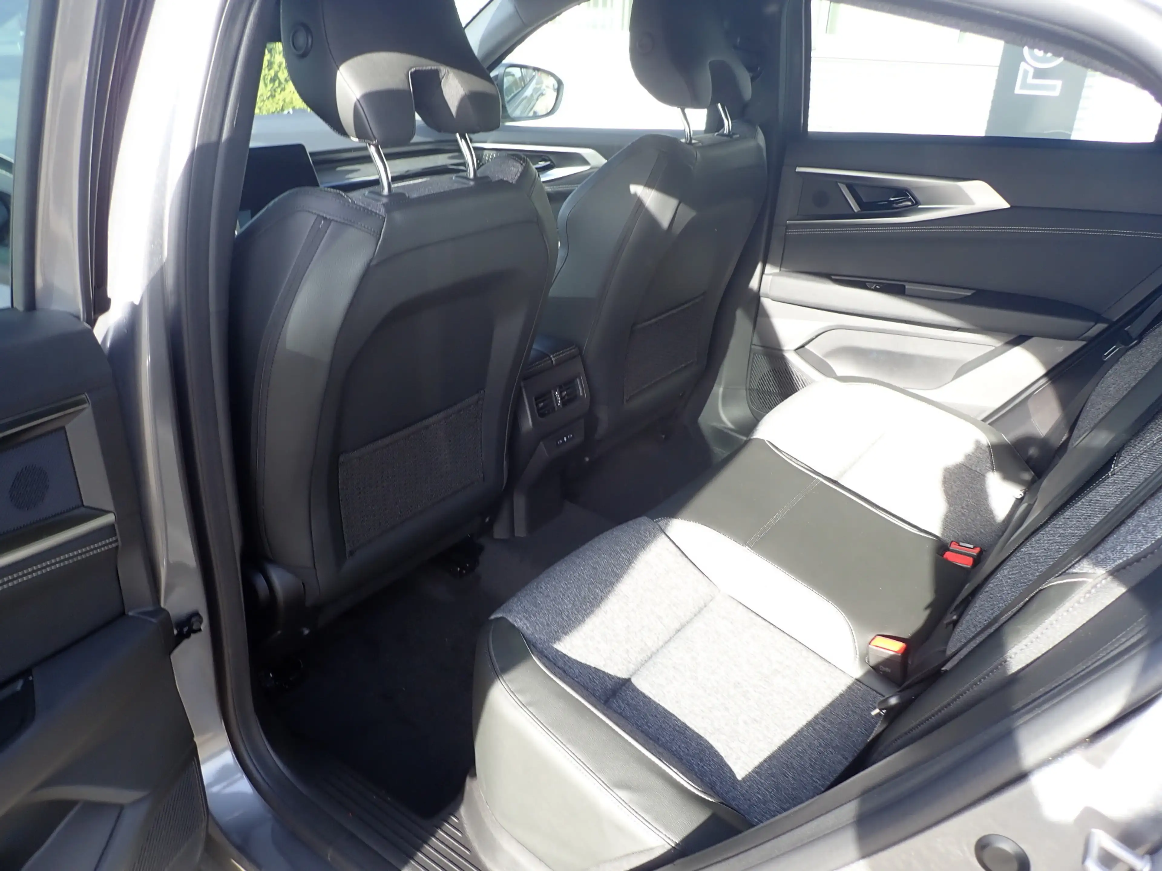 Renault Rafale Techno 200 E-Tech Full Hybrid — photo 7