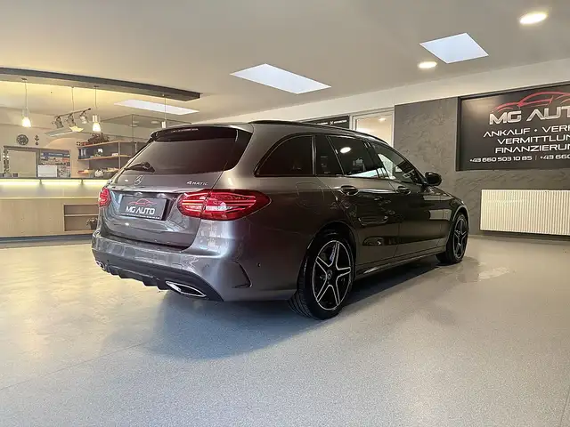 Mercedes-Benz C-Class view 7