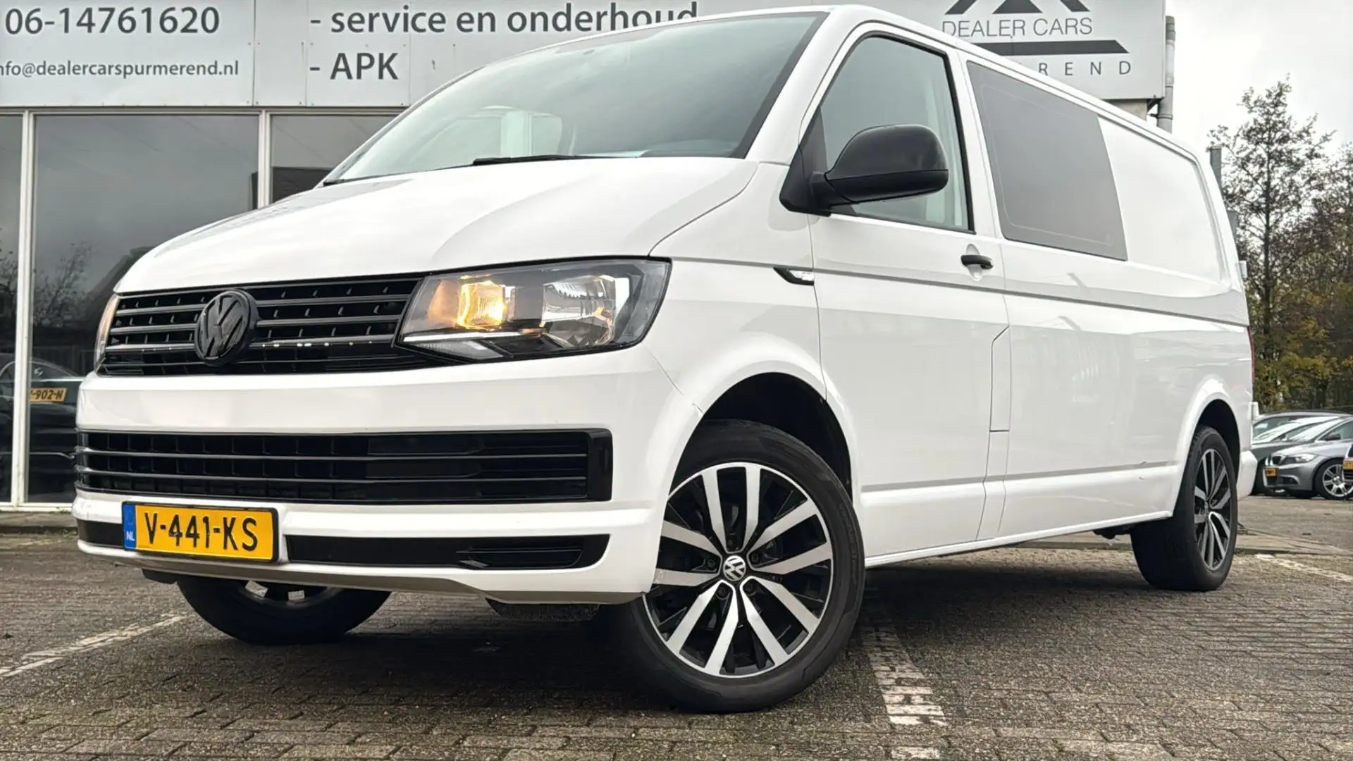 Volkswagen Transporter 2.0 TDI L2H1 Wit - 2