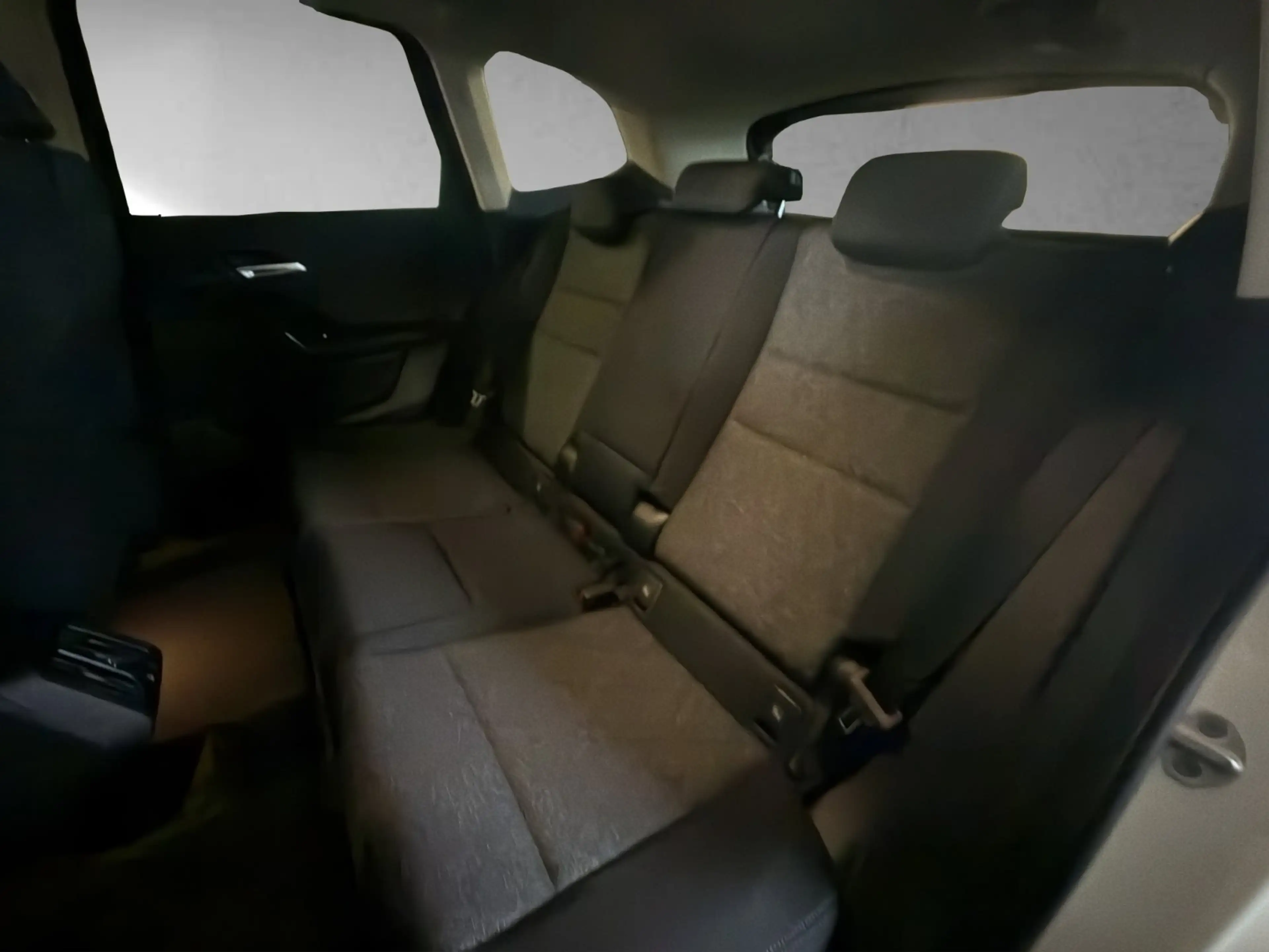 BMW iX1 xDrive30 Premium AHK — photo 12