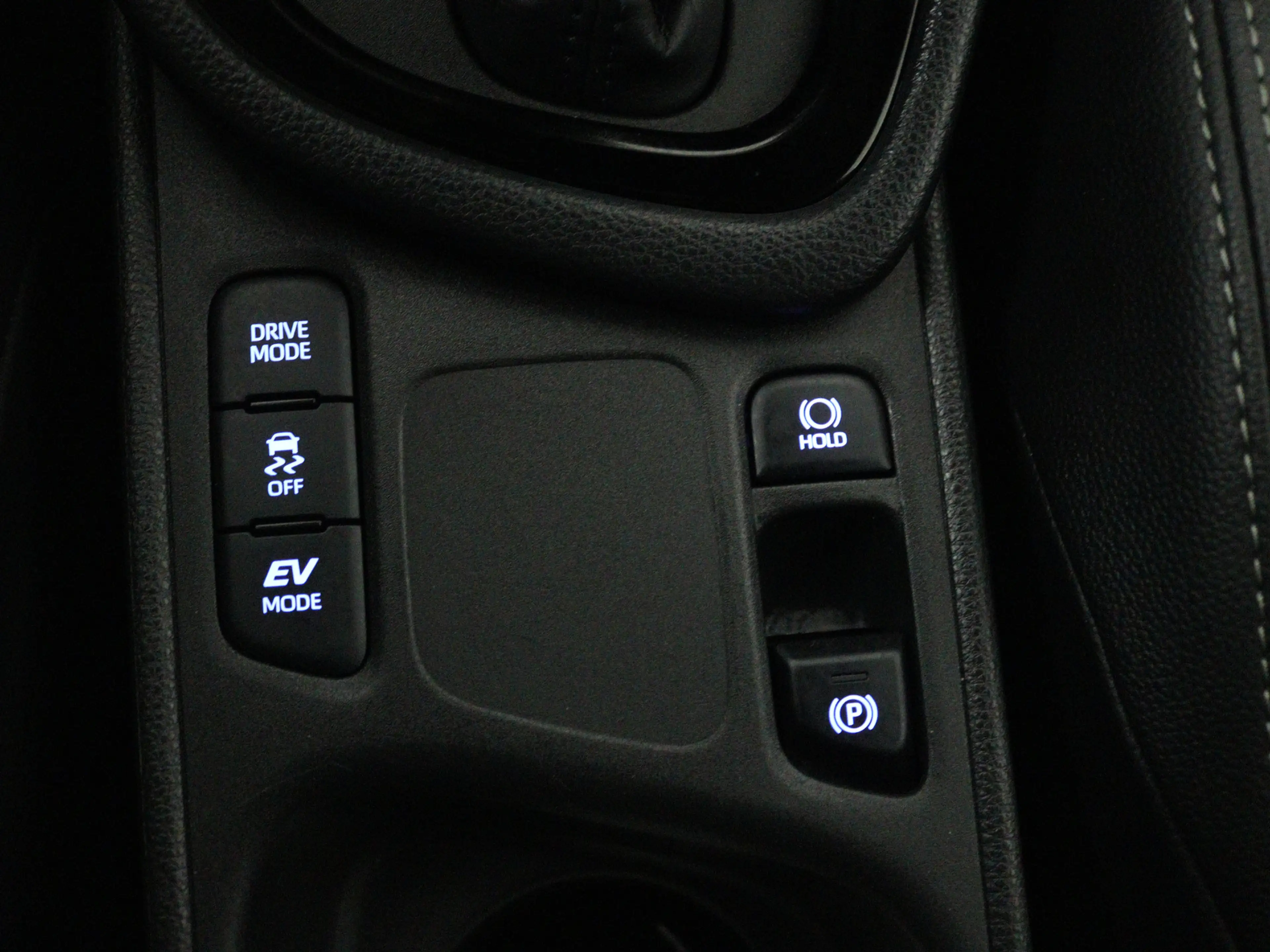Toyota Yaris 1.5 Hybrid Executive | Navigatie | — photo 4