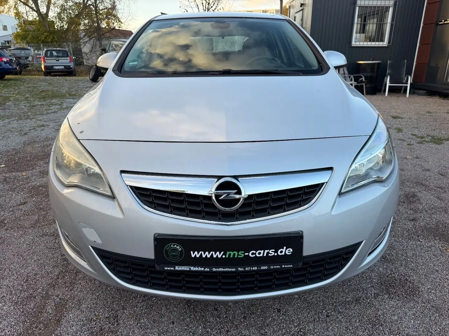 Opel Astra J 1.7 CDTI 110 PS Edition Silber - 2