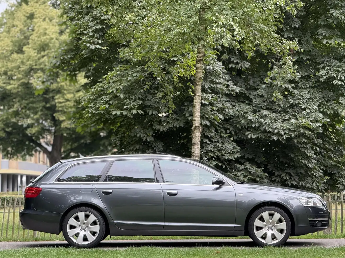 Audi A6 Avant 2.8 FSI aut. / S-Line / Youngtimer Grijs - 2