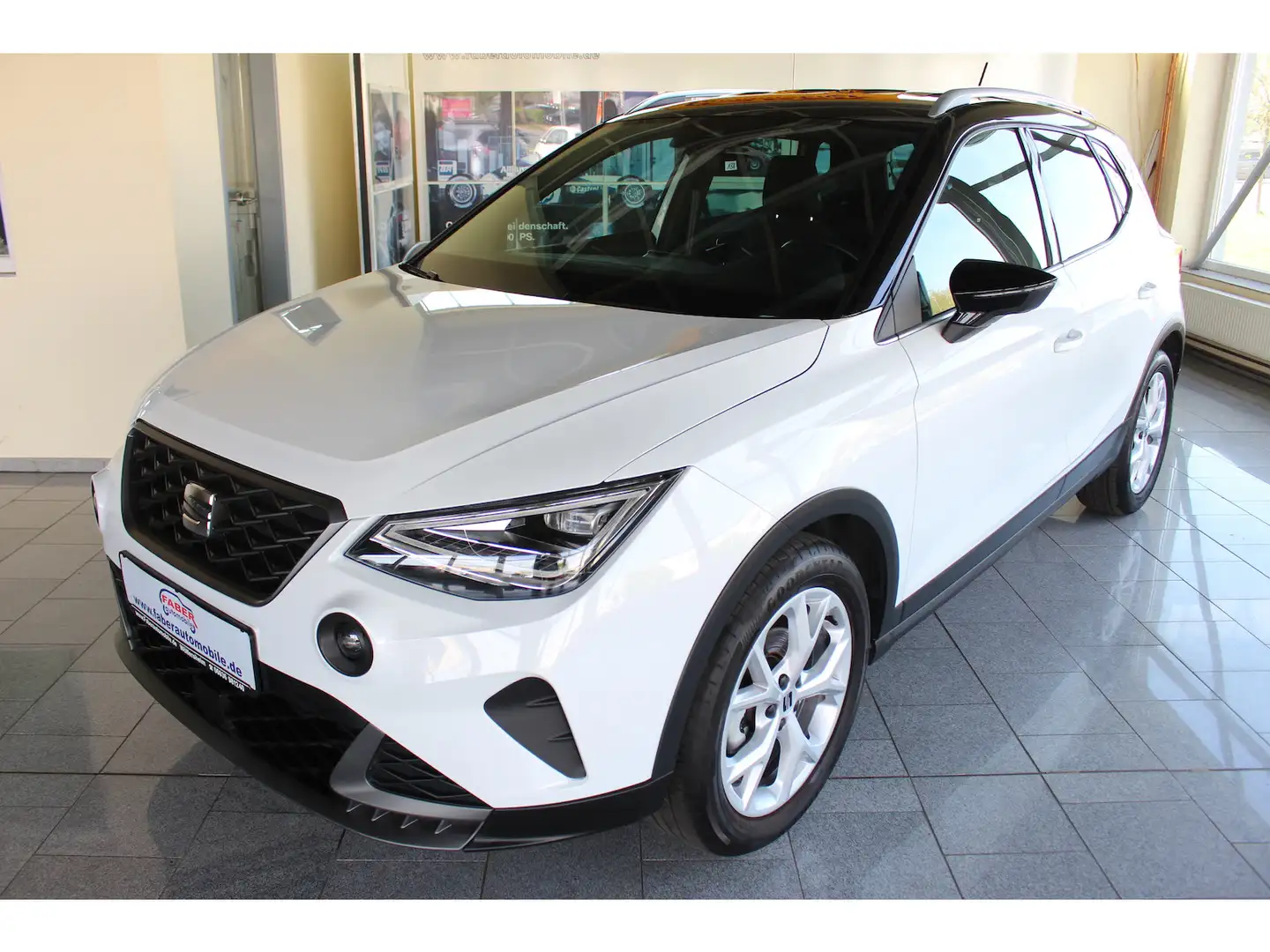 SEAT Arona Xcellence Beats FR Line*APPLE CAR PLAY*SHZ* Weiß - 1