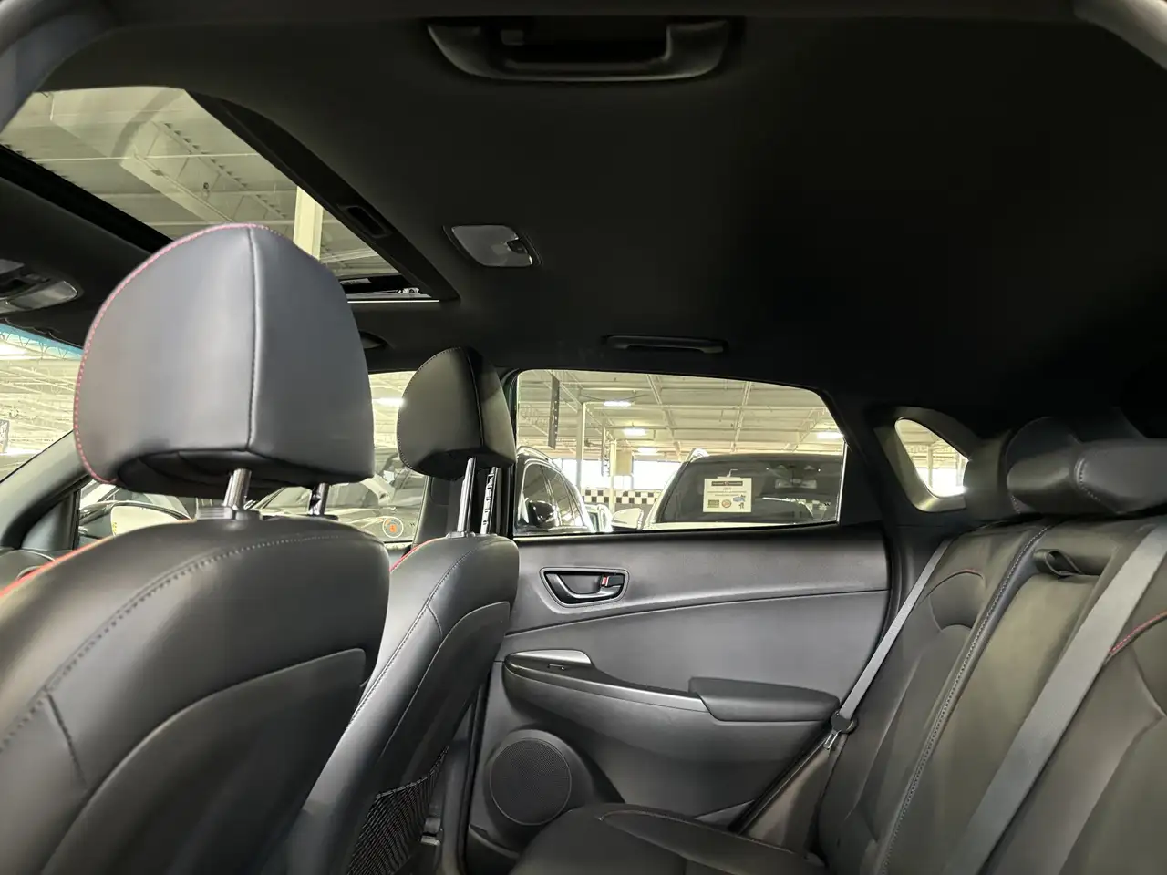Hyundai KONA снимка Hyundai KONA