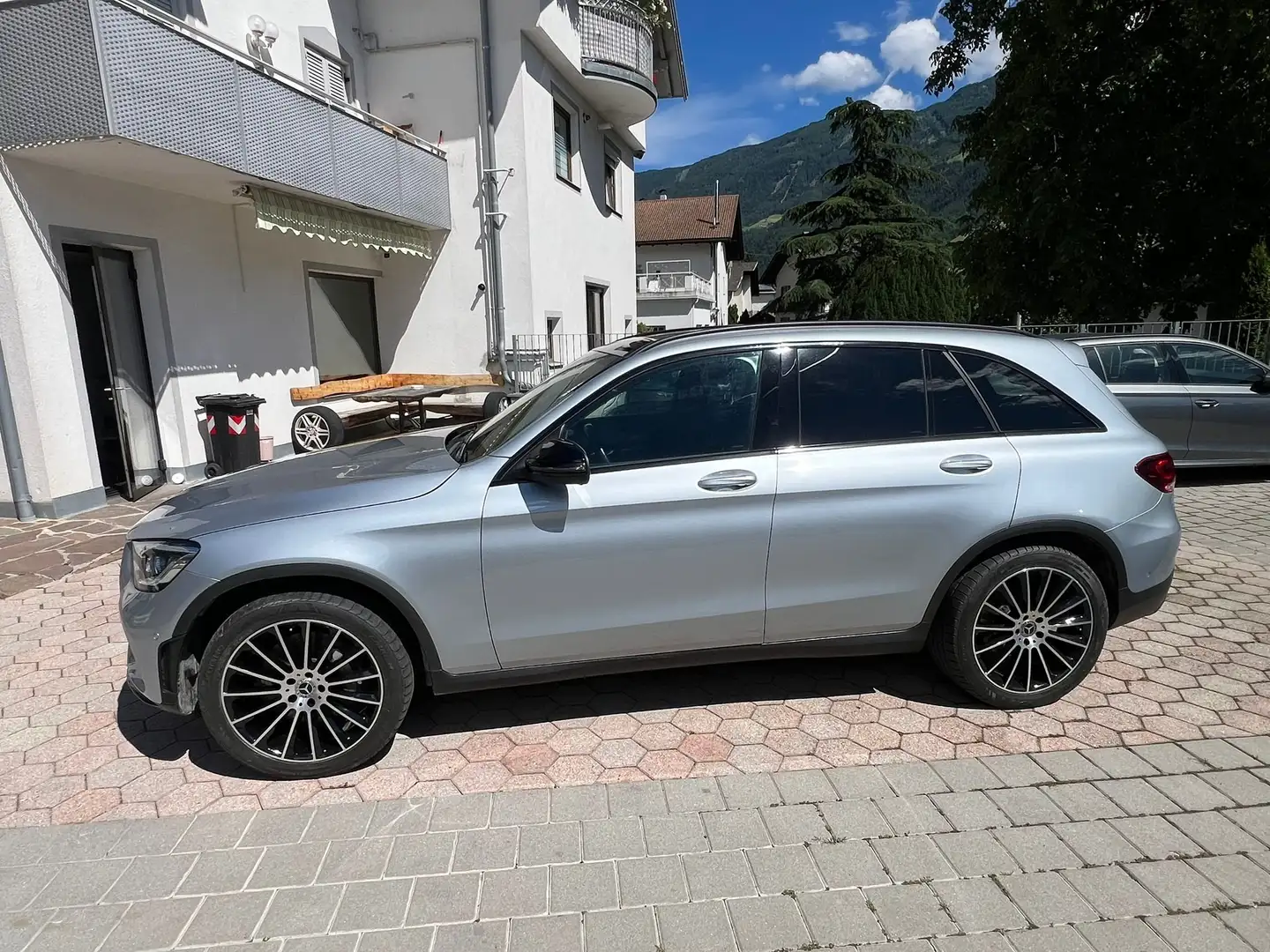 Mercedes-Benz GLC 300 de Premium 4matic Tetto panoramico AMG Night Grijs - 2