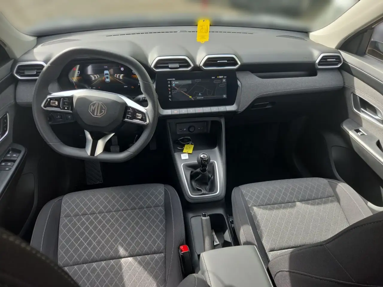 MG ZS 1.5 116 PS Schalter Standard *NAVI*KLIMA*DAB* 10