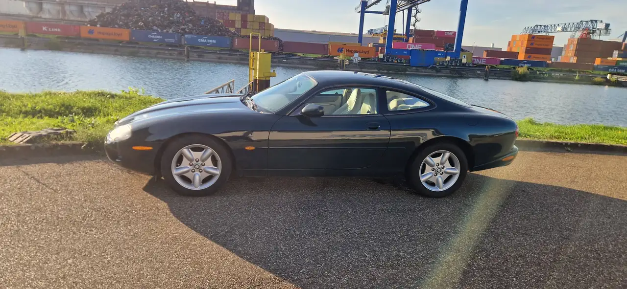 Jaguar XK8 Coupé, foto 2