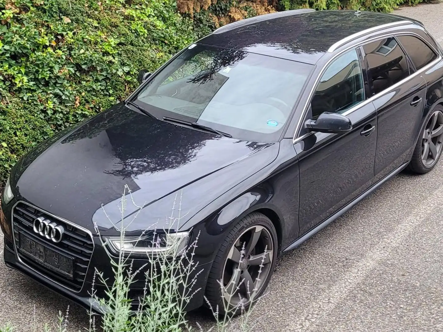 Audi A4 A4 Avant 2,0 TDI quattro Sport DPF Sport Schwarz - 1