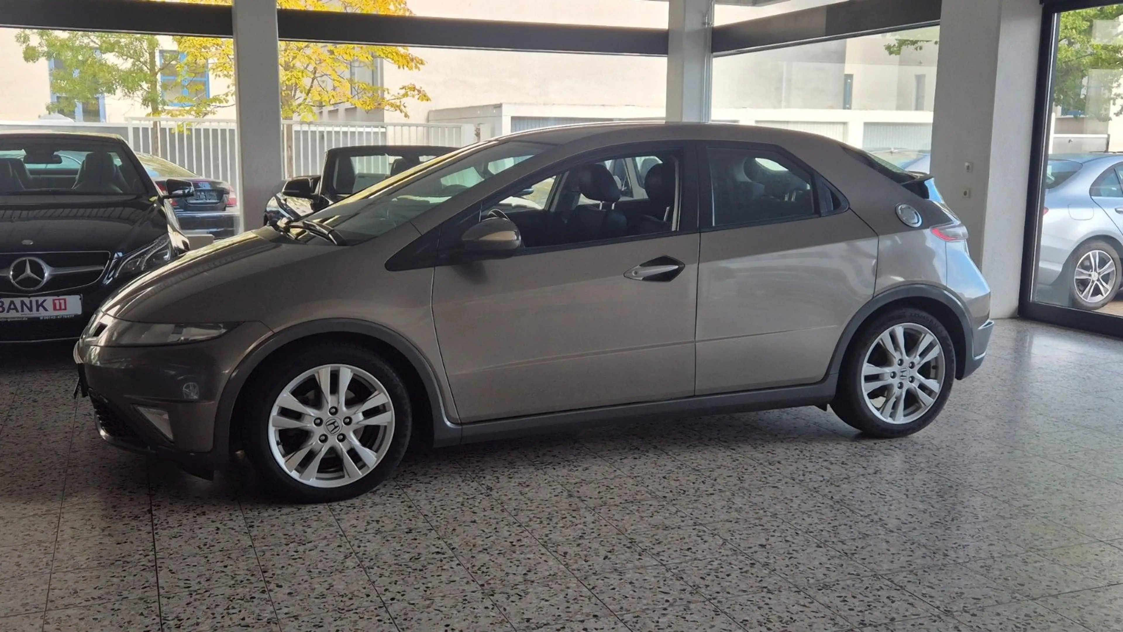 Honda Civic Lim. 1.8 Sport PDC / ALU/ TEMPO/ TÜV NEU