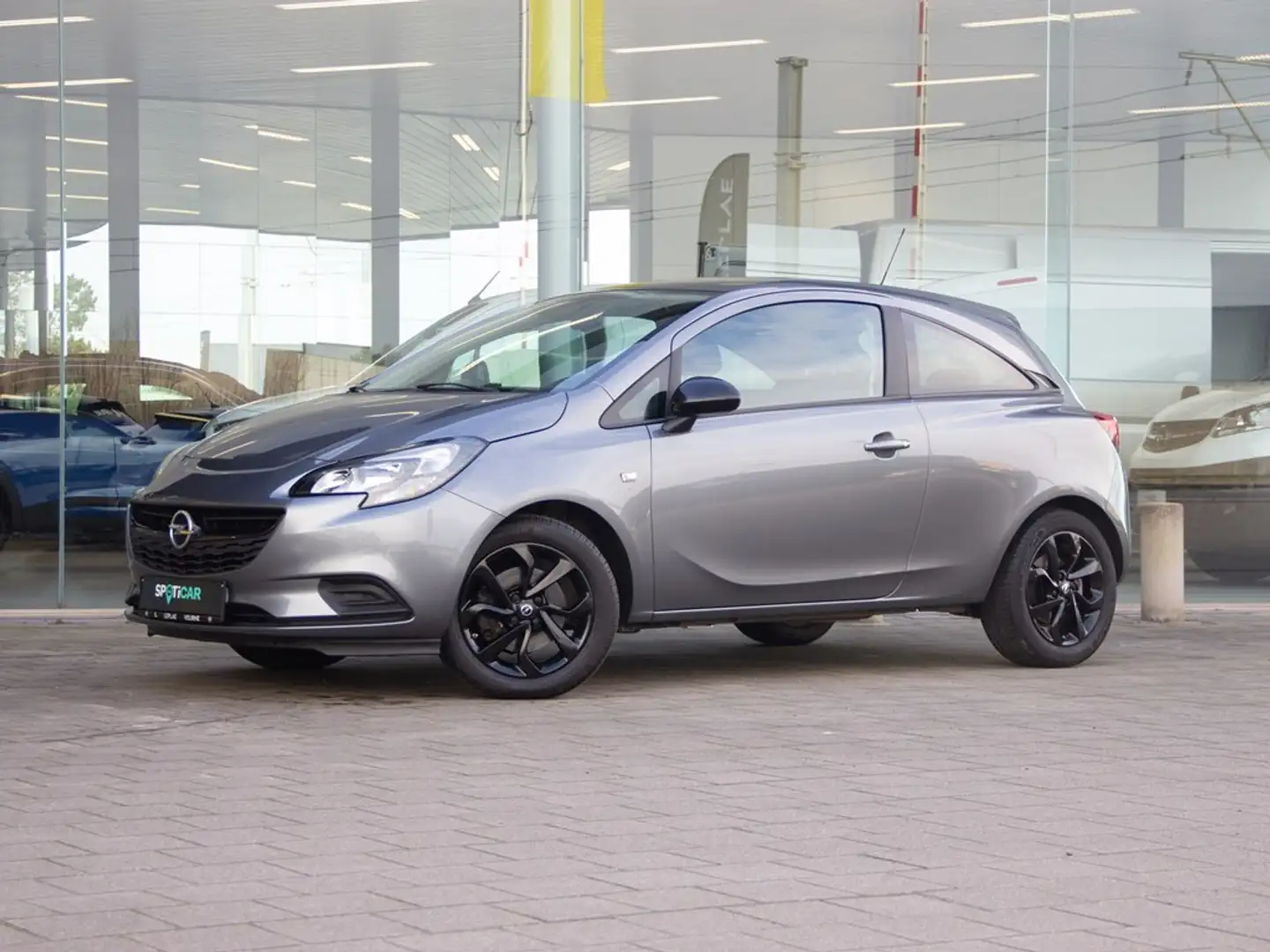 Opel Corsa BLACK EDITION 1.4 TURBO 100PK *GPS*SENSOREN* Grijs - 2