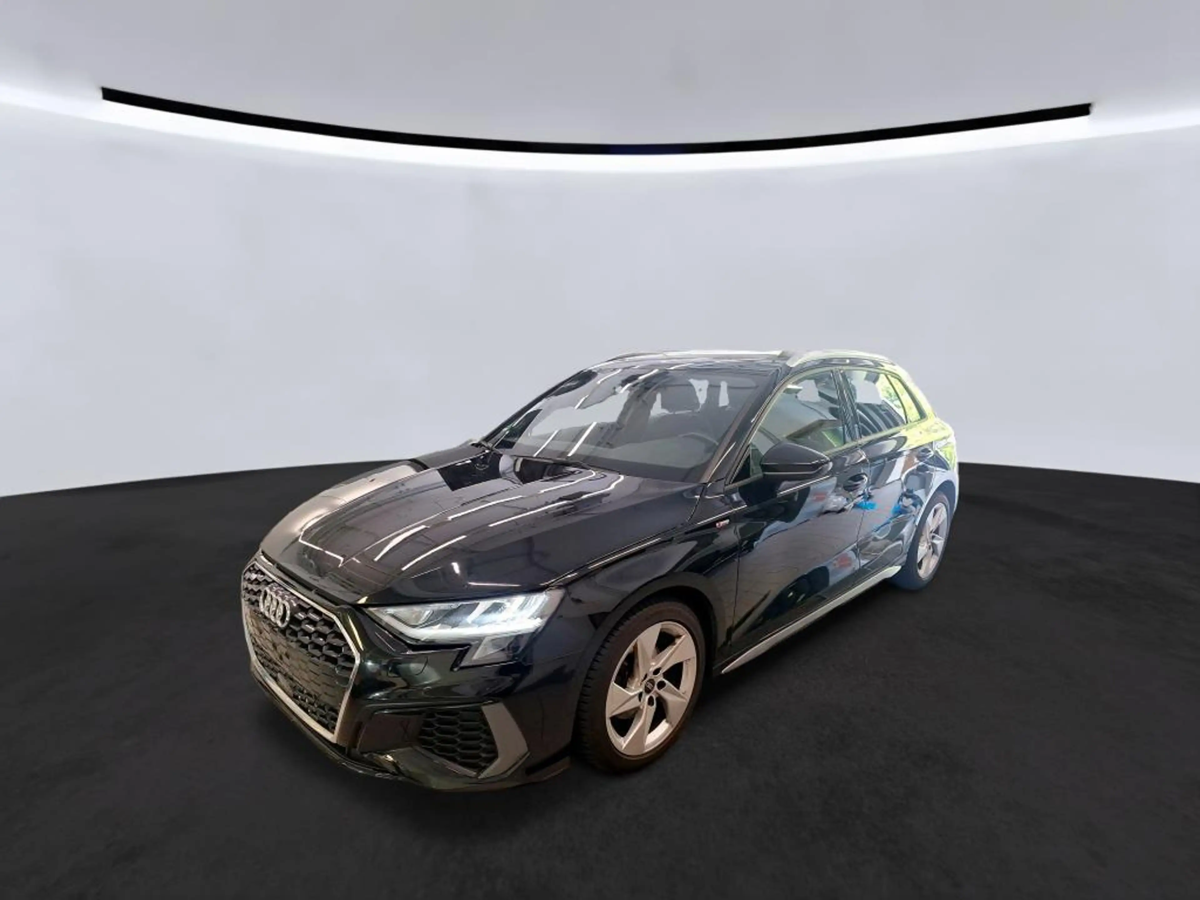 Audi A3 30TDI SPORTBACK S-LINE*CAM*AMBIENTE*ViCo*SHZ — photo 2