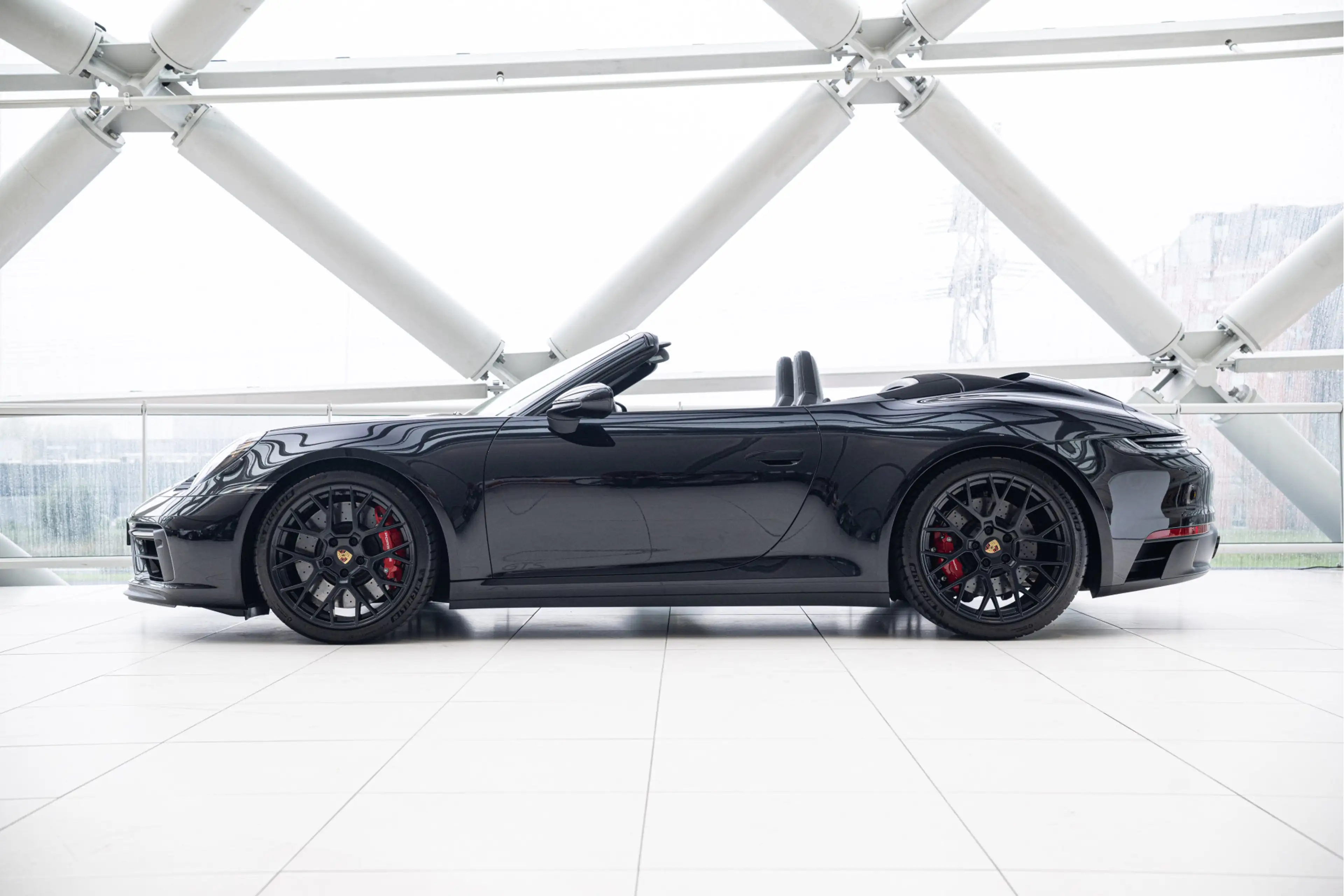 Porsche 992 Cabrio 3.0 Carrera 4 GTS | Sportuitlaat | Sportsto — photo 5