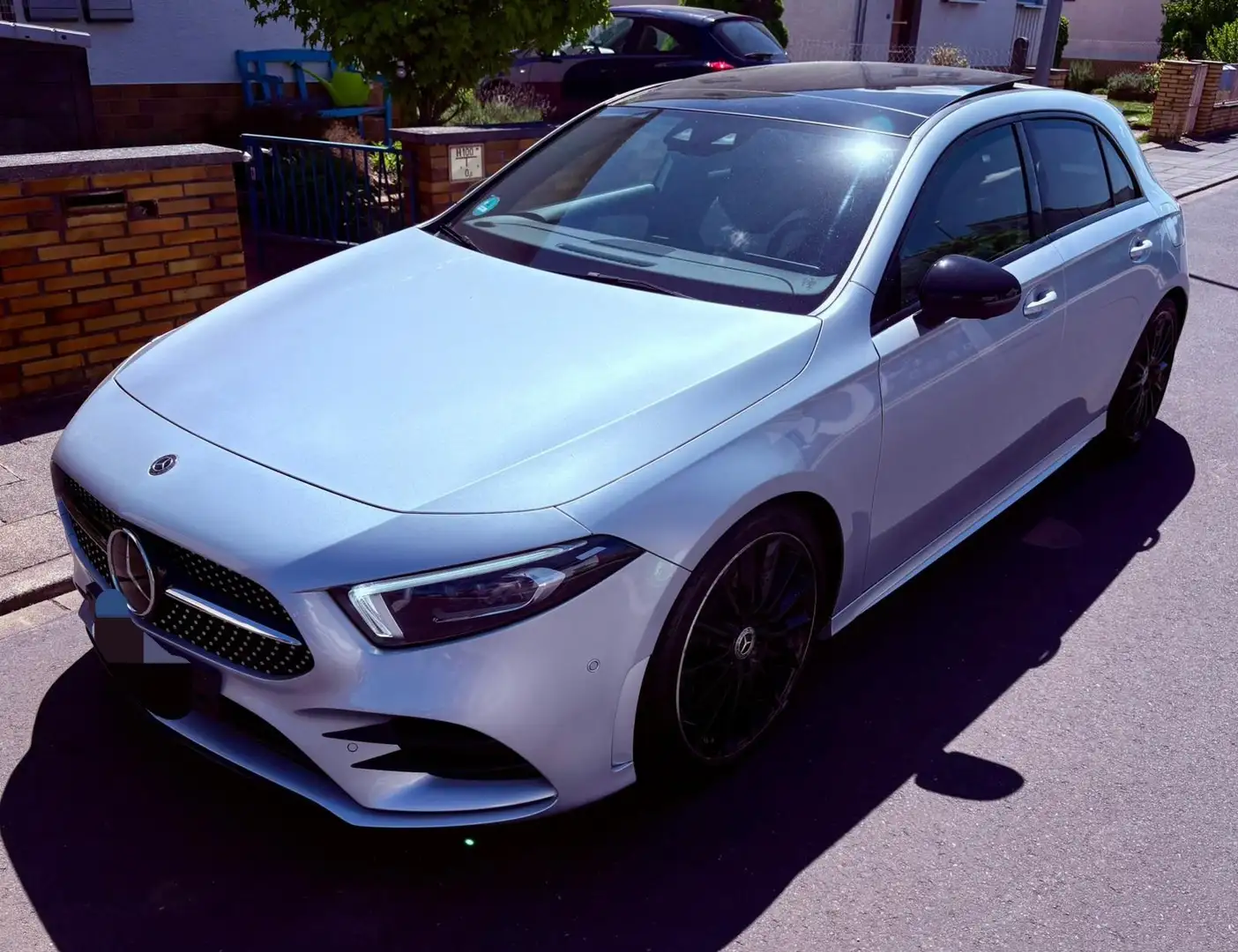 Mercedes-Benz A 250 4Matic 7G-DCT AMG Line Сірий - 1
