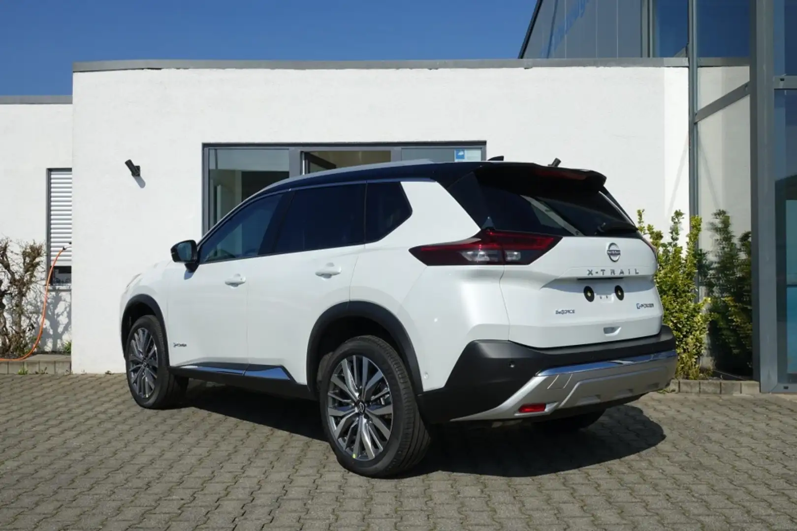 Nissan X-Trail TEKNA+ plus e-POWER 4x4 5Sitz/20Zoll/AHK Blanco - 1