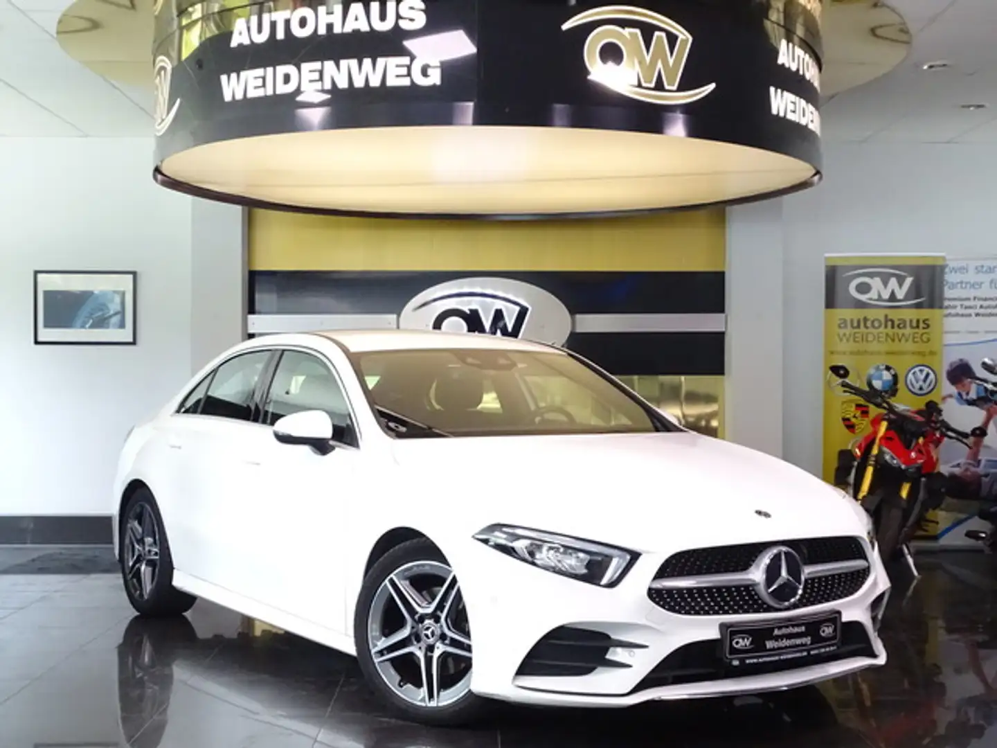 Mercedes-Benz A 200 AMG Limou.Navi LED Cam PDC MBUX Wides.Ambi Blanc - 1