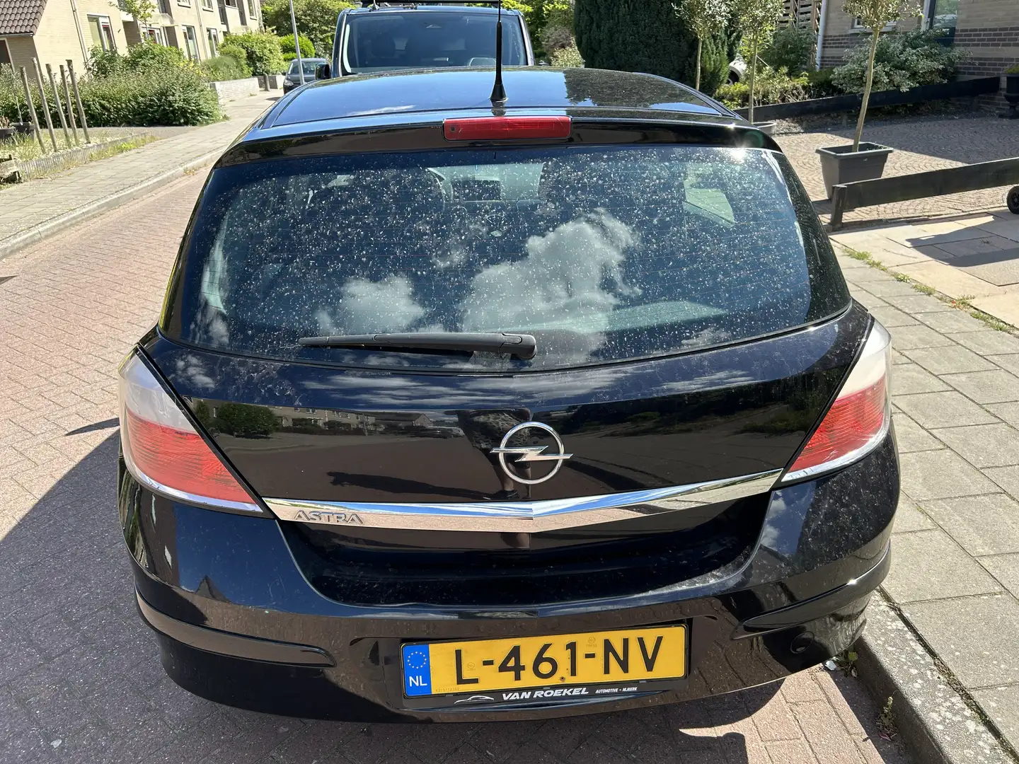 Opel Astra 1.4 Essentia Black - 2
