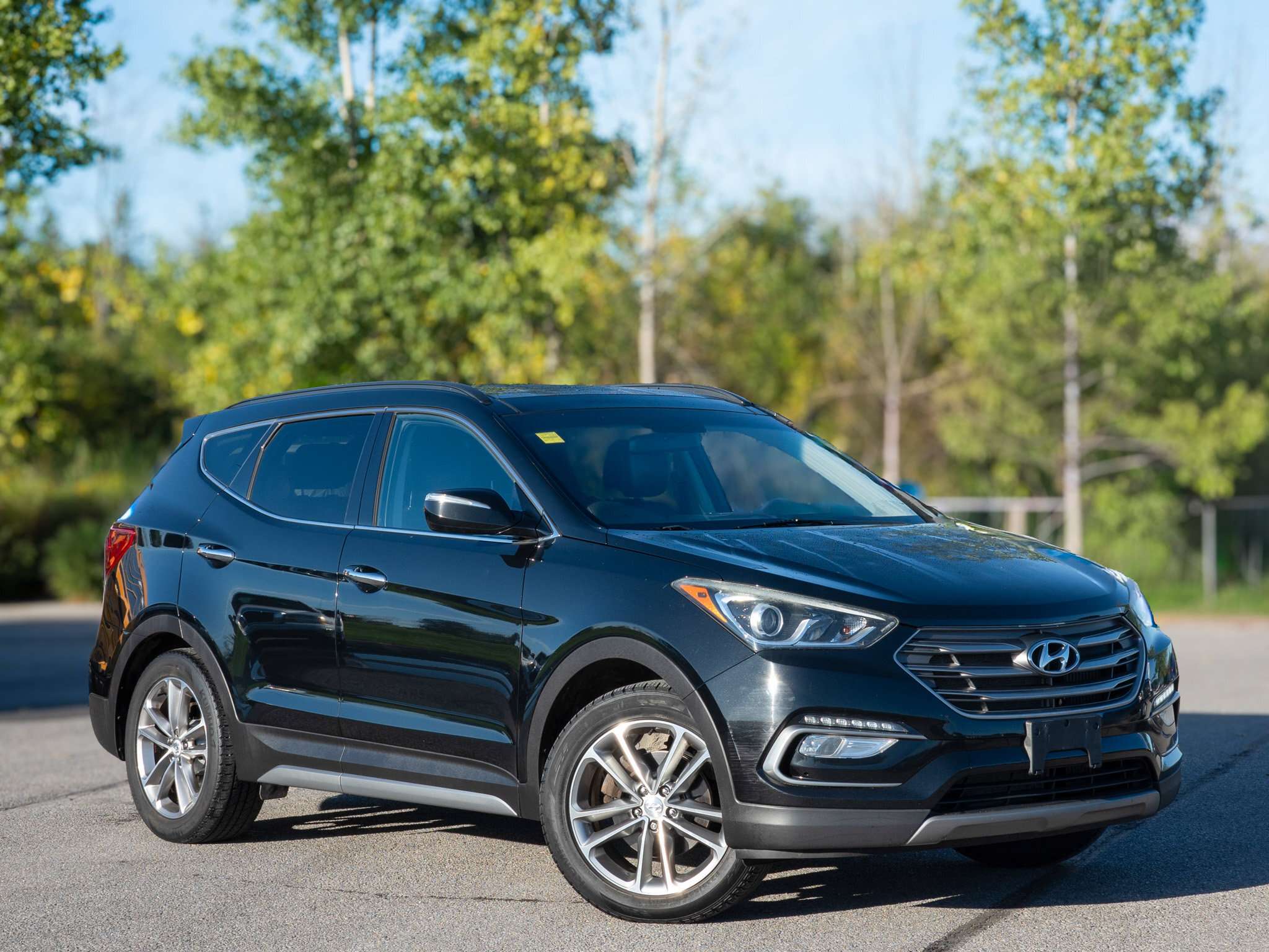 2017 Hyundai Santa Fe SE - Sun/Moonroof | Keyless Start — снимка 1