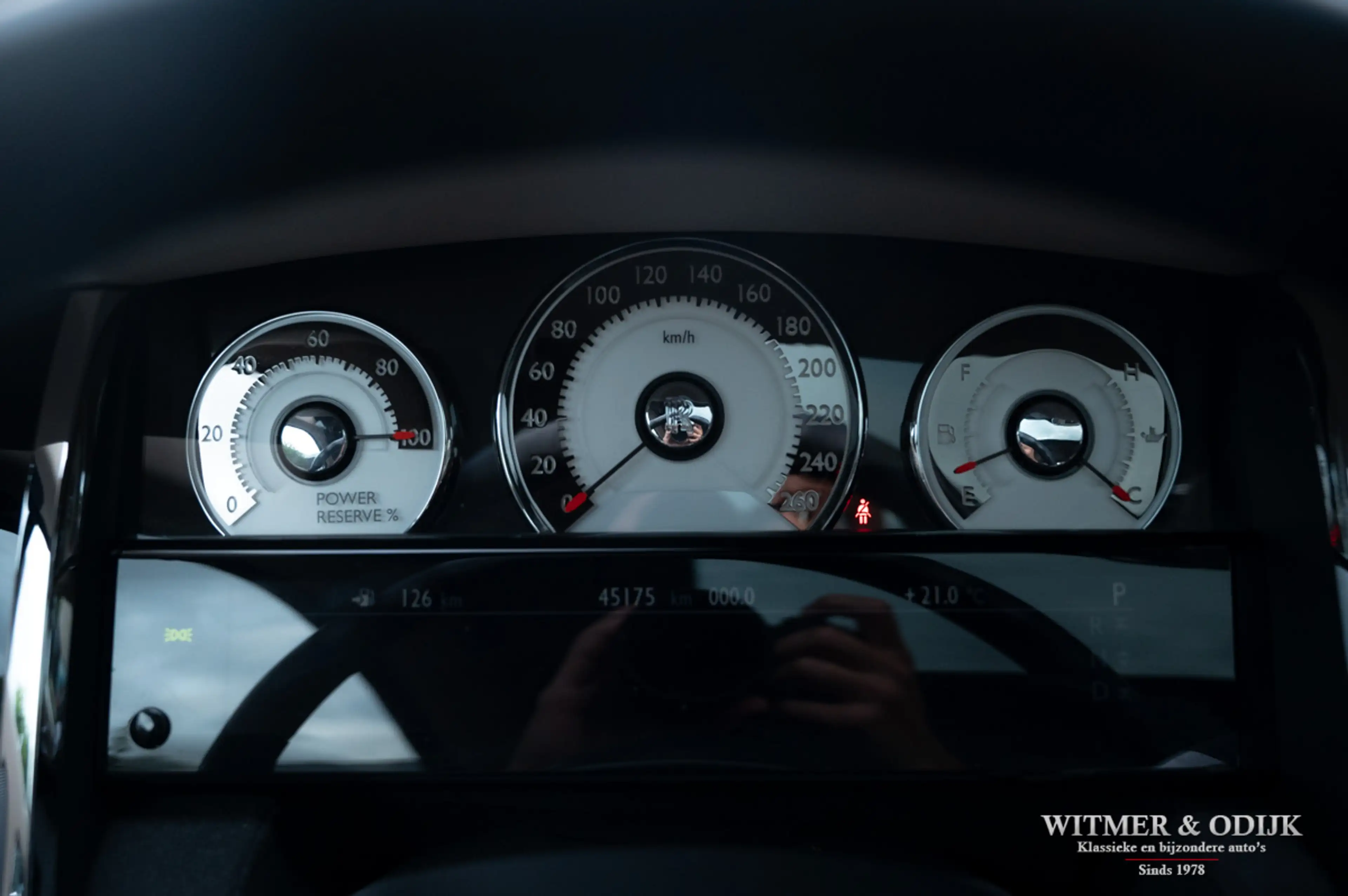 Rolls-Royce Wraith 6.6 V12 — photo 12