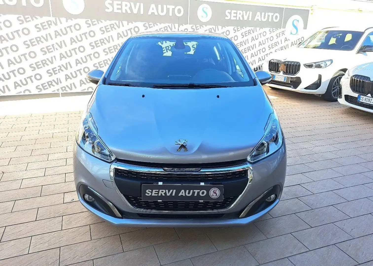 Peugeot 208 PureTech 82 5 porte Signature Grigio - 2