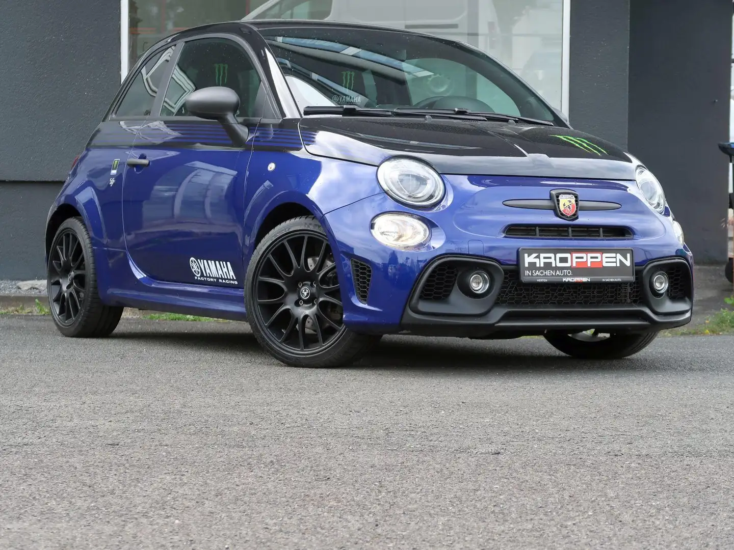 Abarth 595 Monster Energy Yamaha Limited Edition 2000 Pieces Blau - 2