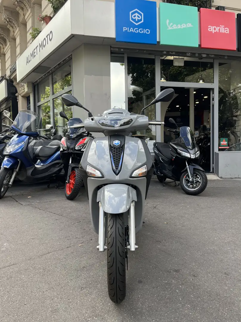 Piaggio Grau - 2