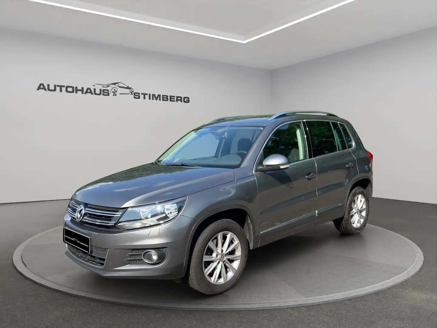 Volkswagen Tiguan Sport&Style 4Motion*NAVI*PDC*SHZ*TEMPOMAT Grigio - 1
