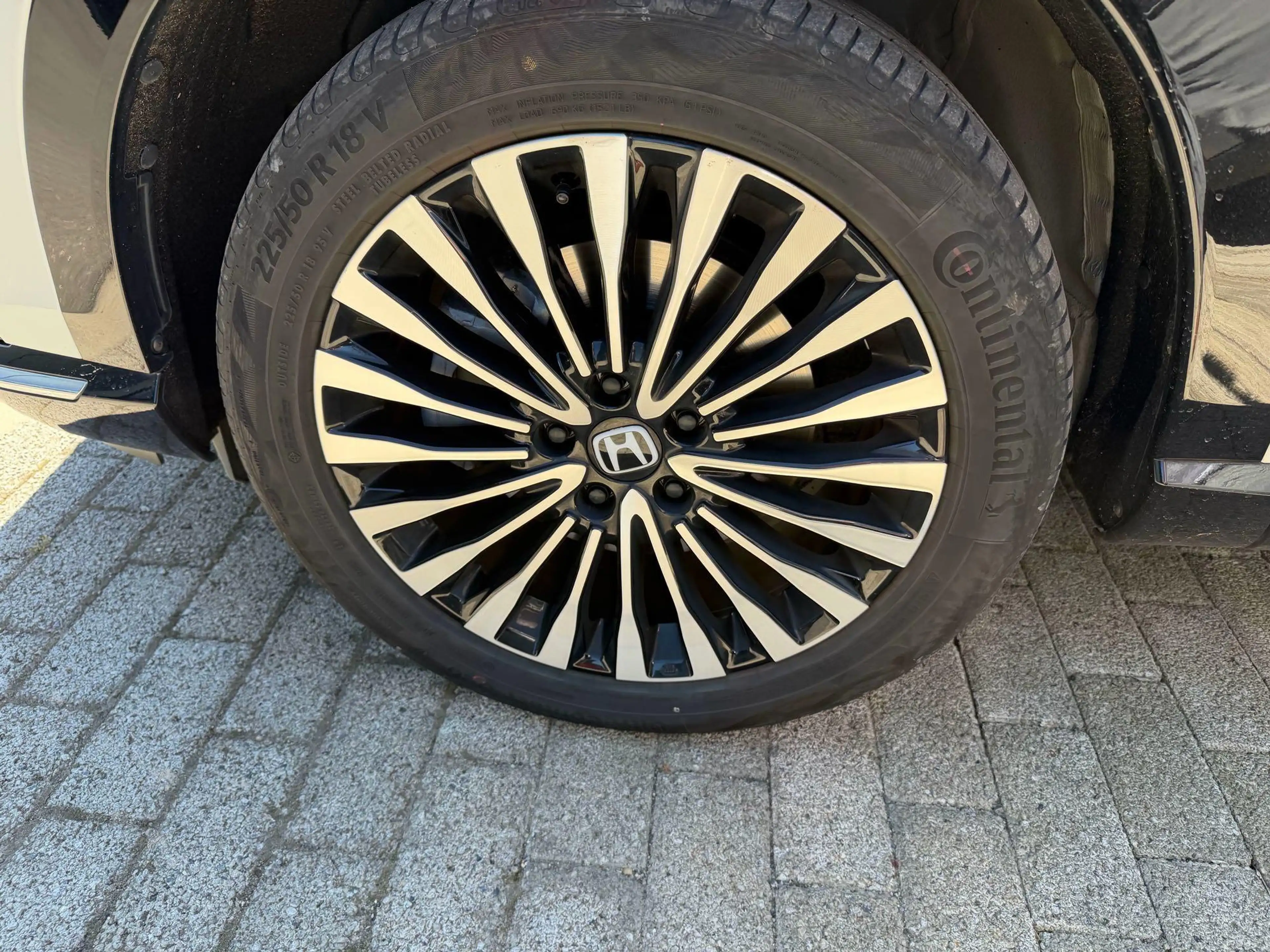 Honda e:Ny1 BEV 68.8kWh 150kW Advance — photo 9