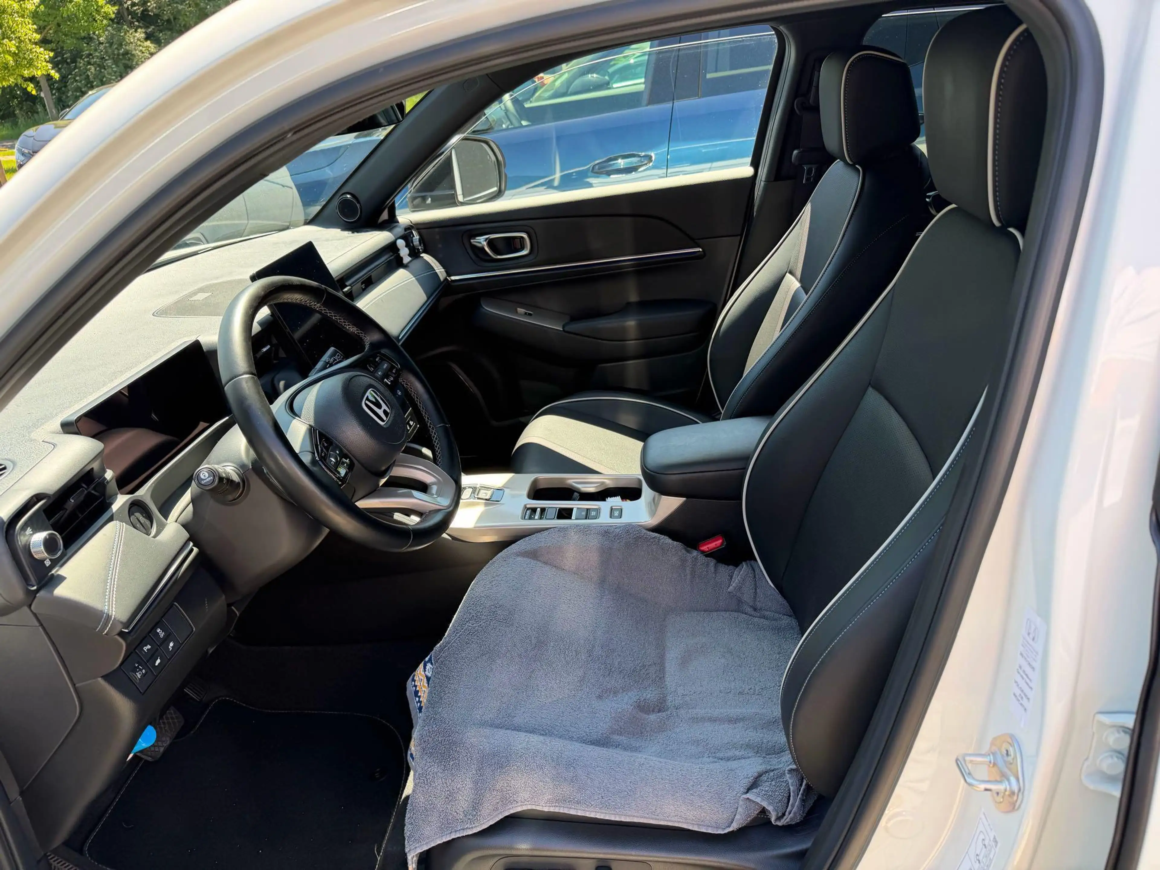 Honda e:Ny1 BEV 68.8kWh 150kW Advance — photo 10