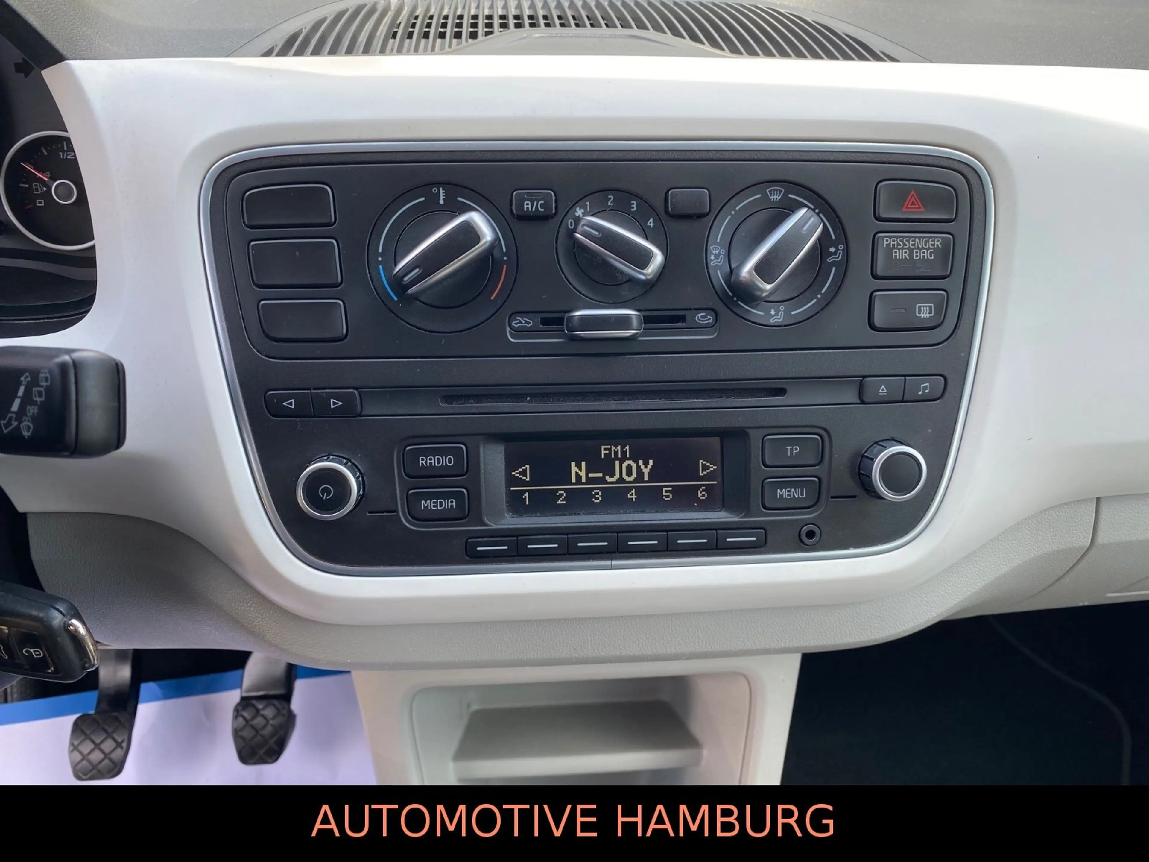 SEAT Mii Style Salsa*Klima*ZV/FB*5-trg.*Allwetterreif — photo 12