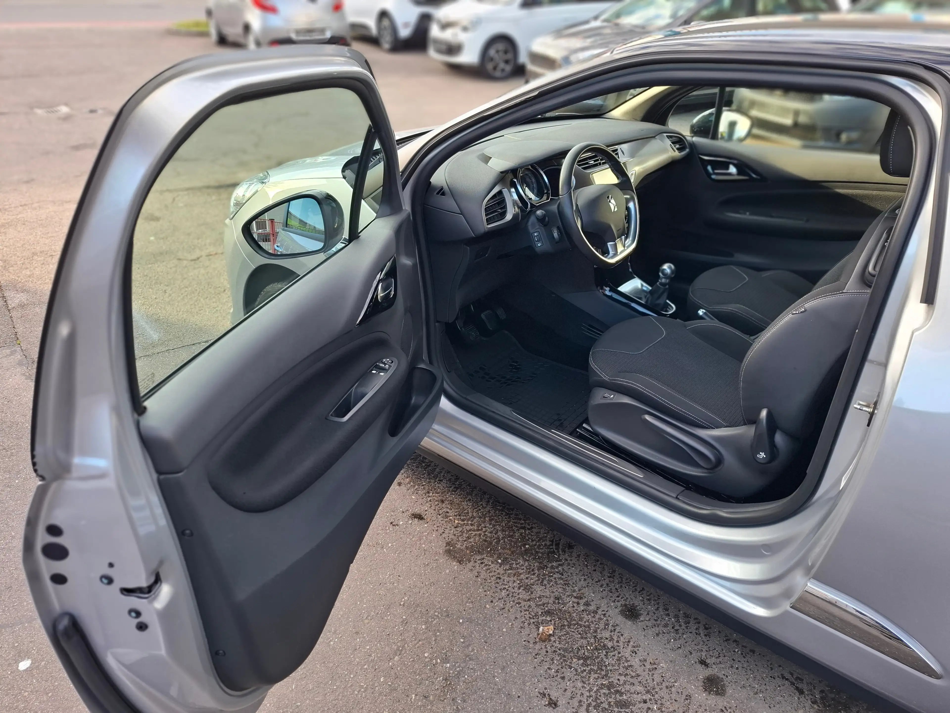 DS Automobiles DS 3 So Chic — photo 6