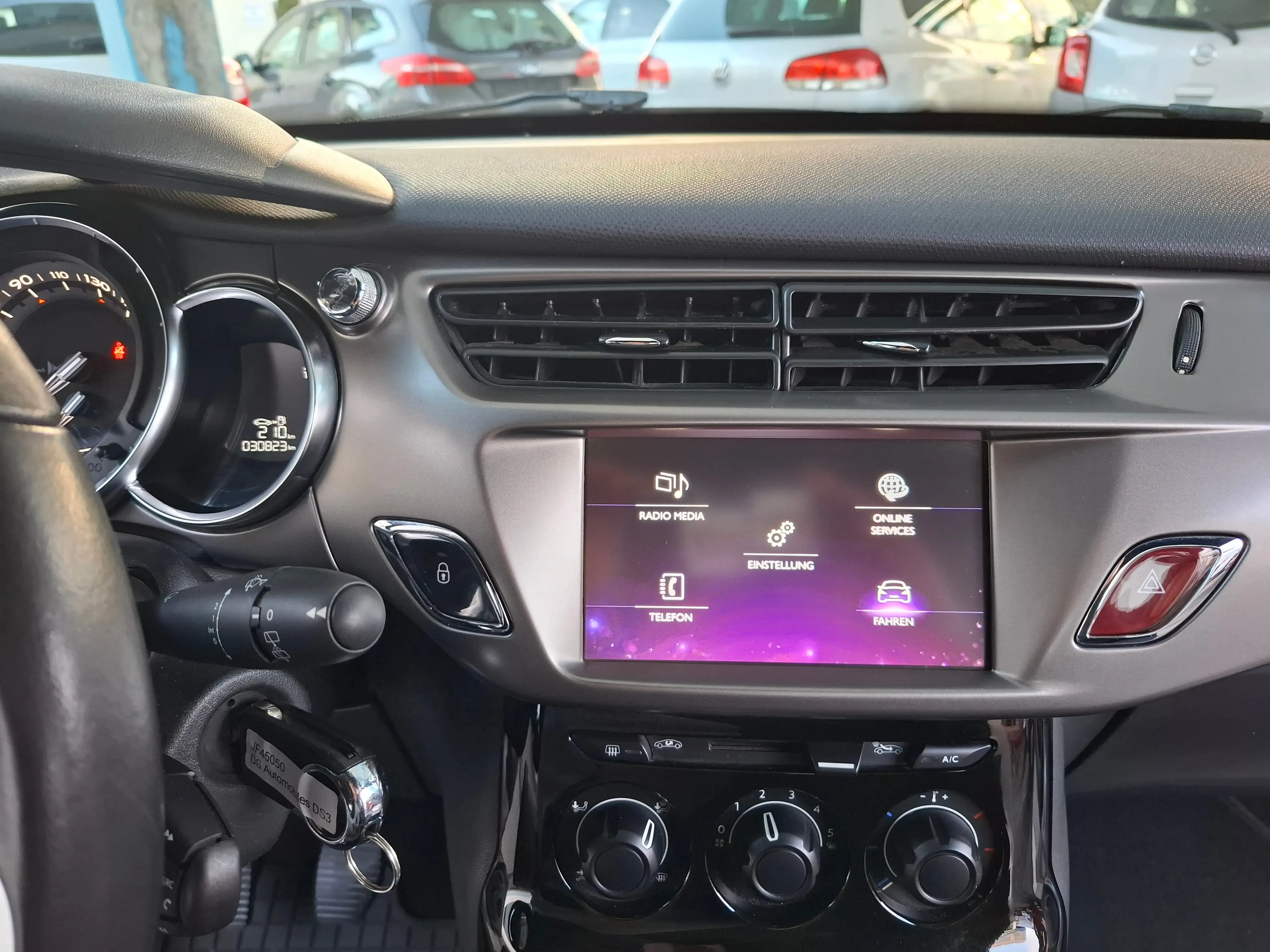 DS Automobiles DS 3 So Chic — photo 15