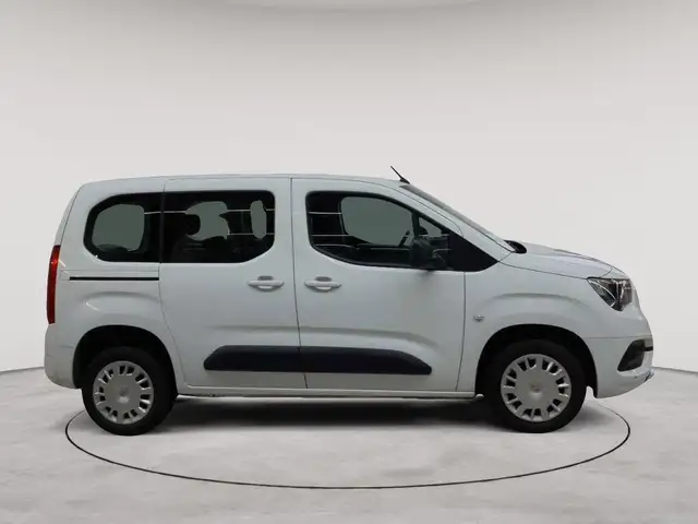 Opel Combo view 3