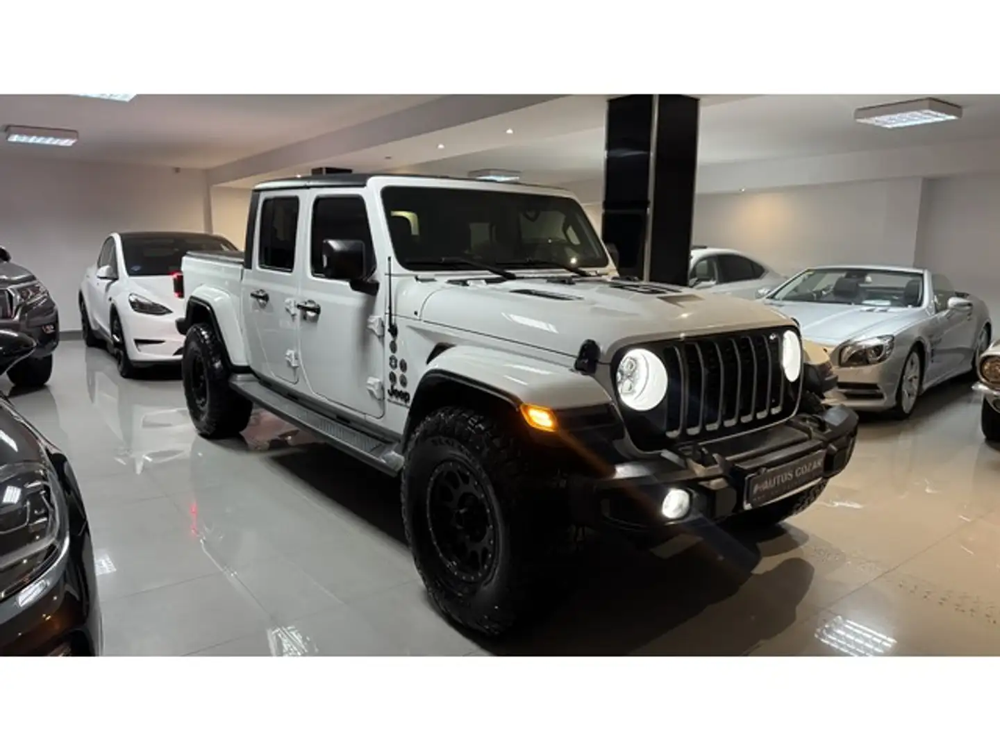 Jeep Gladiator 3.0 CRD Overland Blanco - 2