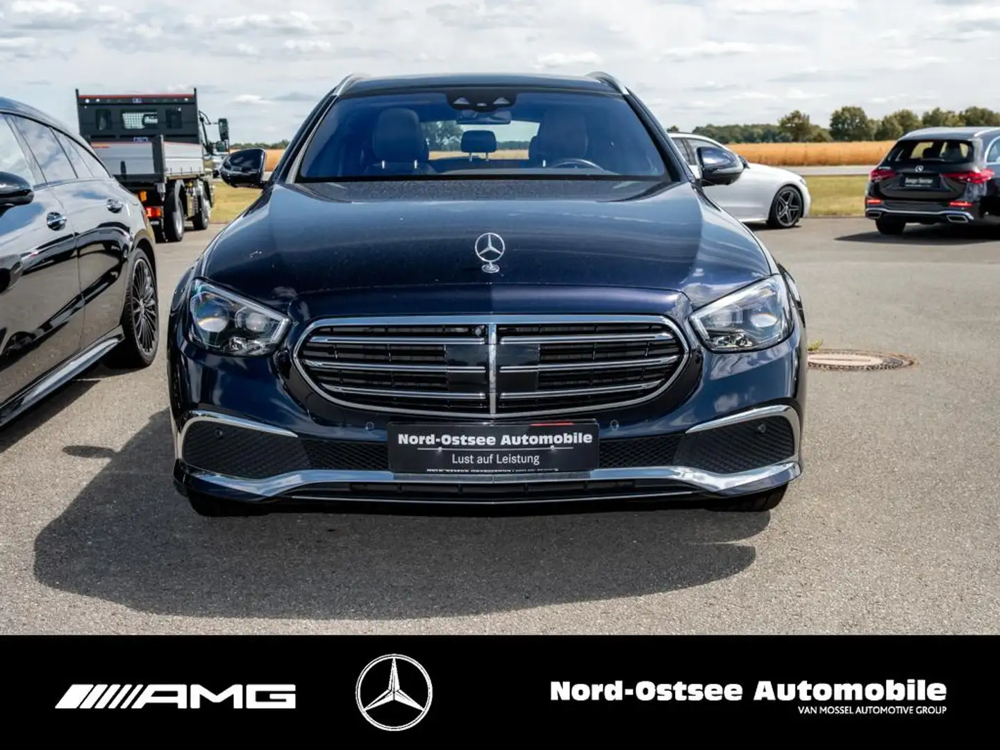 Mercedes-Benz E 300 de 4M T EXCLUSIVE NAVI PANO BUR AHK 360° Blauw - 2