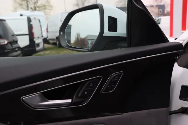 Audi Q8 50TDI | S-LINE | PANO | Nachtsicht | MEGA VOLL | Ansicht 22