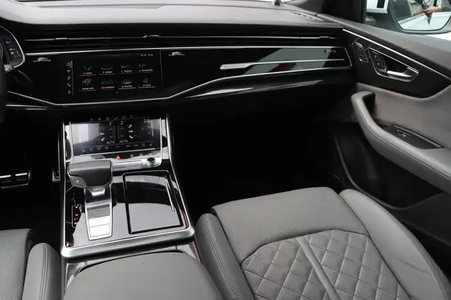 Audi Q8 50TDI | S-LINE | PANO | Nachtsicht | MEGA VOLL | Ansicht 29